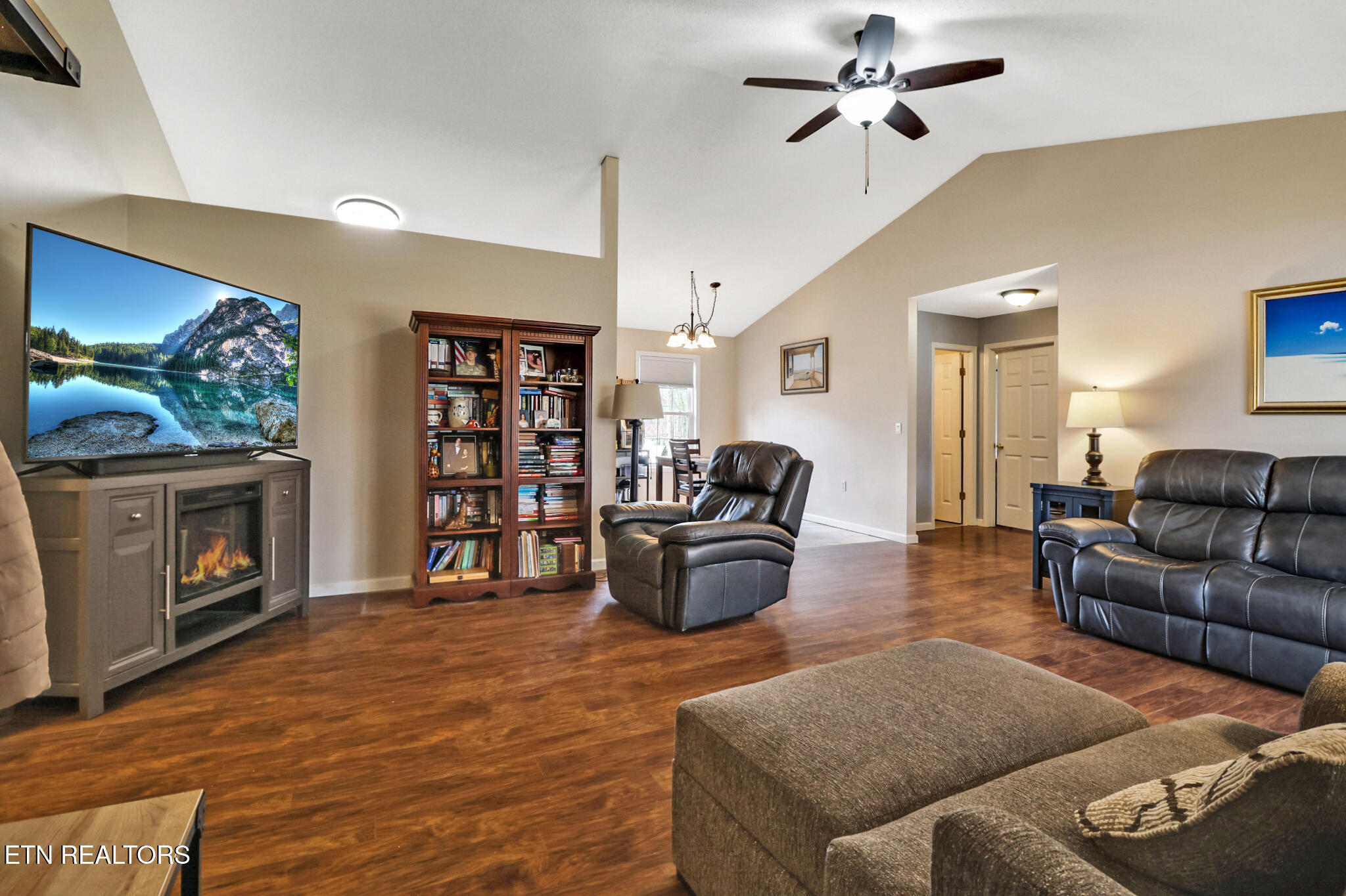 1012 Iroquois Lane Crossville TN 38572