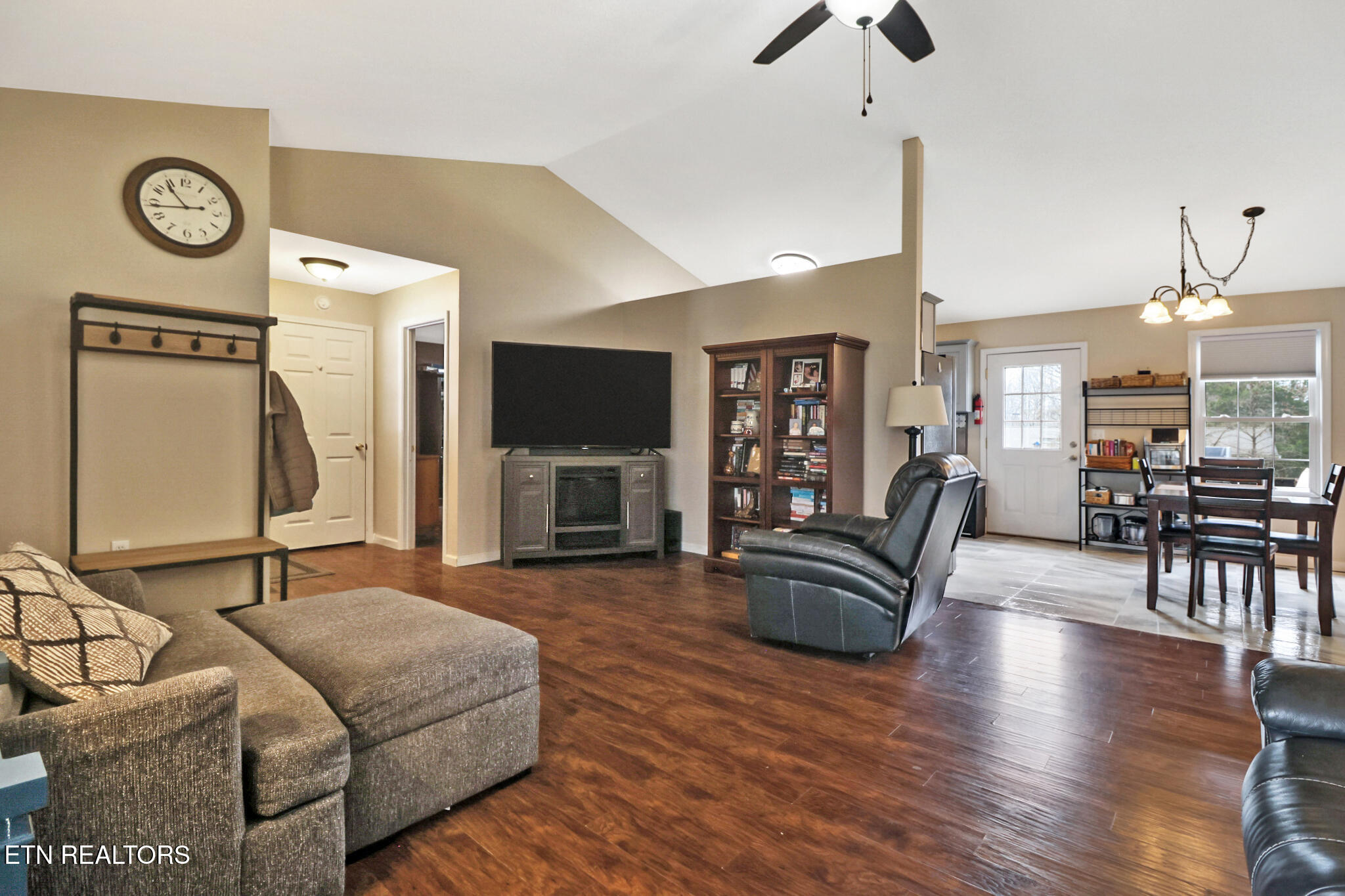1012 Iroquois Lane Crossville TN 38572