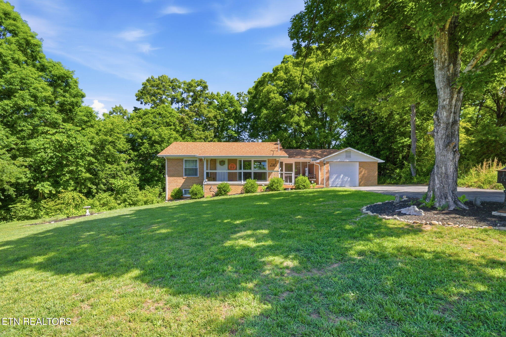 3012 Sinking Springs Road Knoxville TN 37914