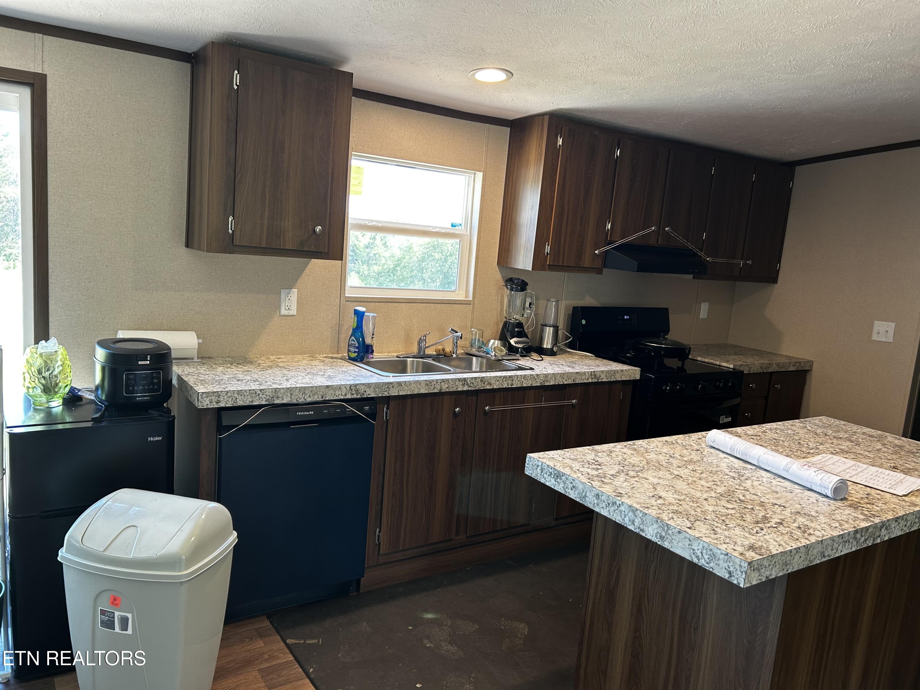 418 Oak Grove Road Madisonville TN 37354