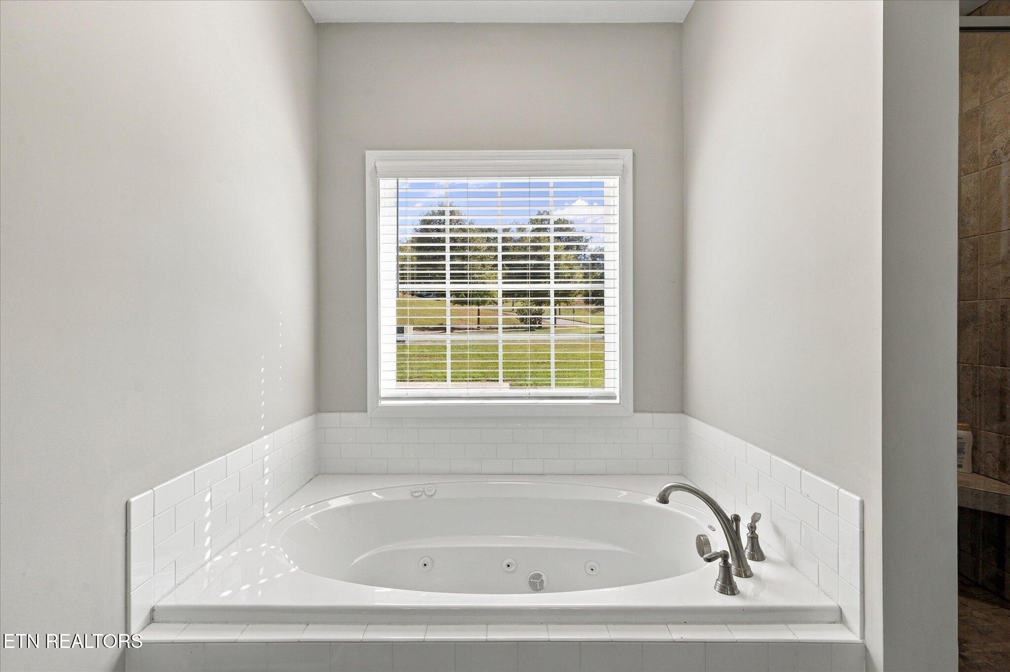 605 Broadberry Avenue Oak Ridge TN 37830