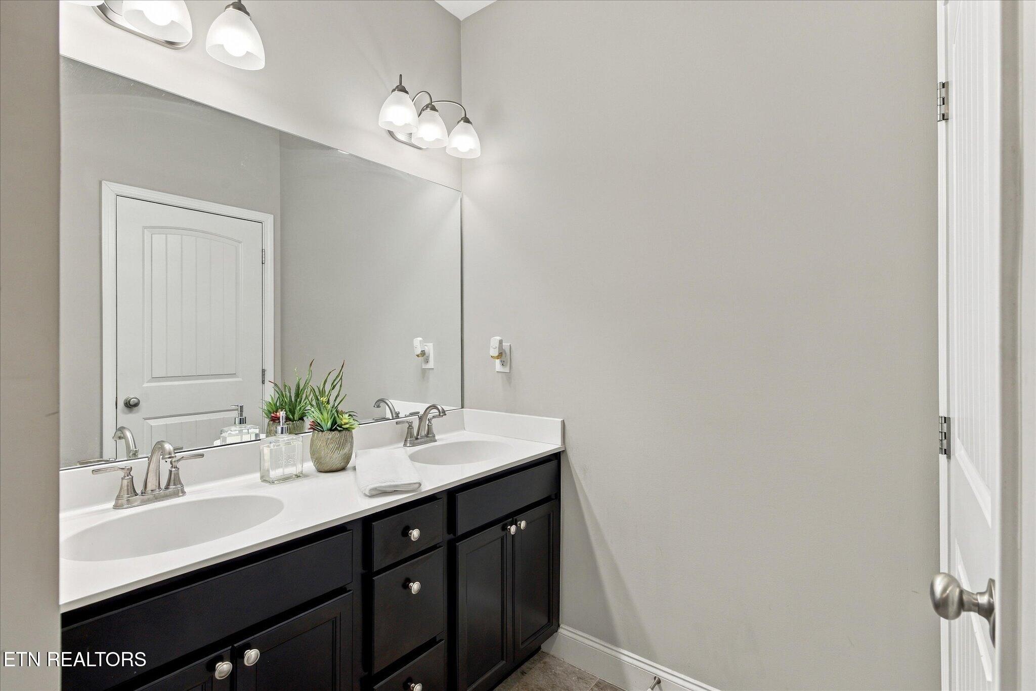 605 Broadberry Avenue Oak Ridge TN 37830