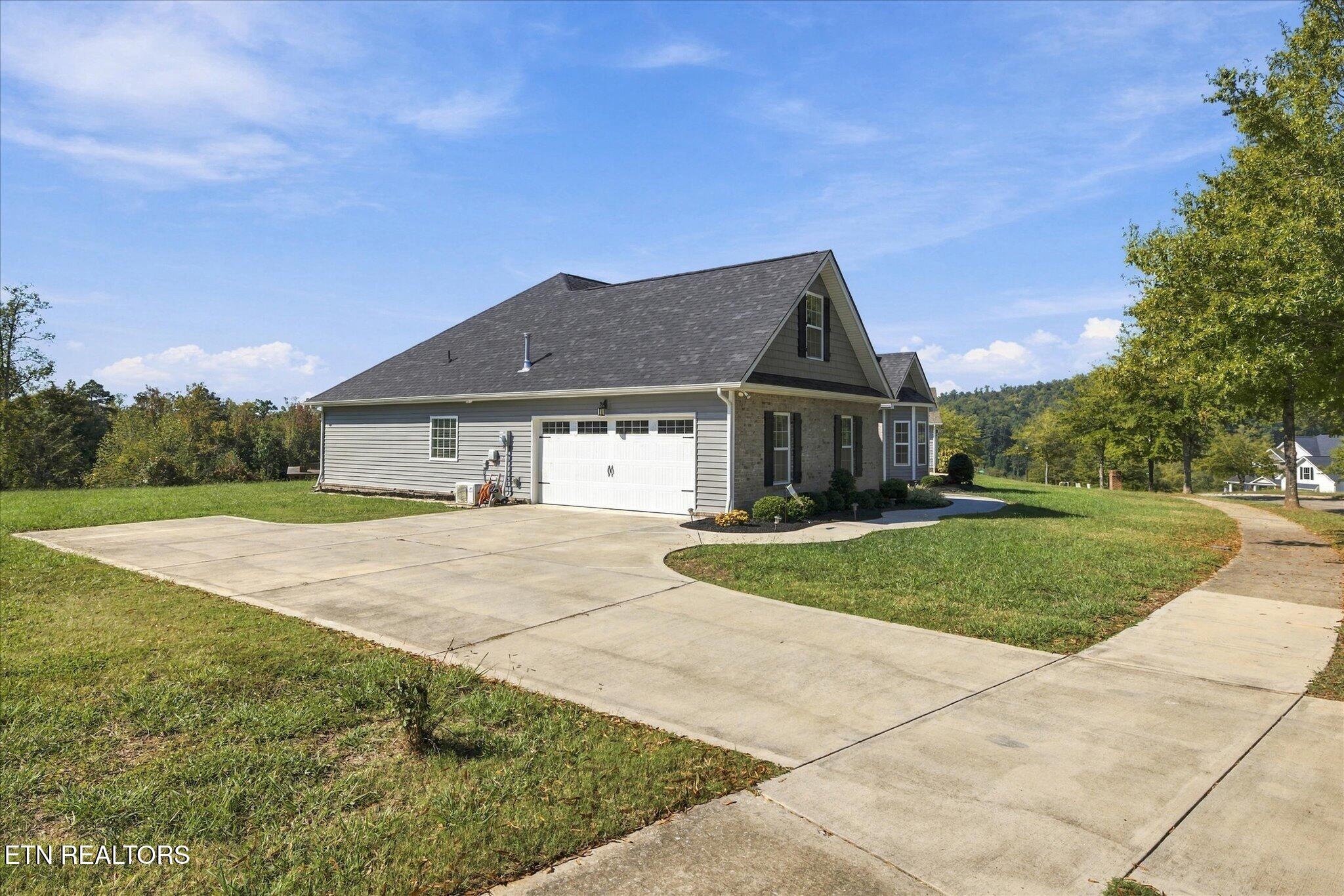 605 Broadberry Avenue Oak Ridge TN 37830
