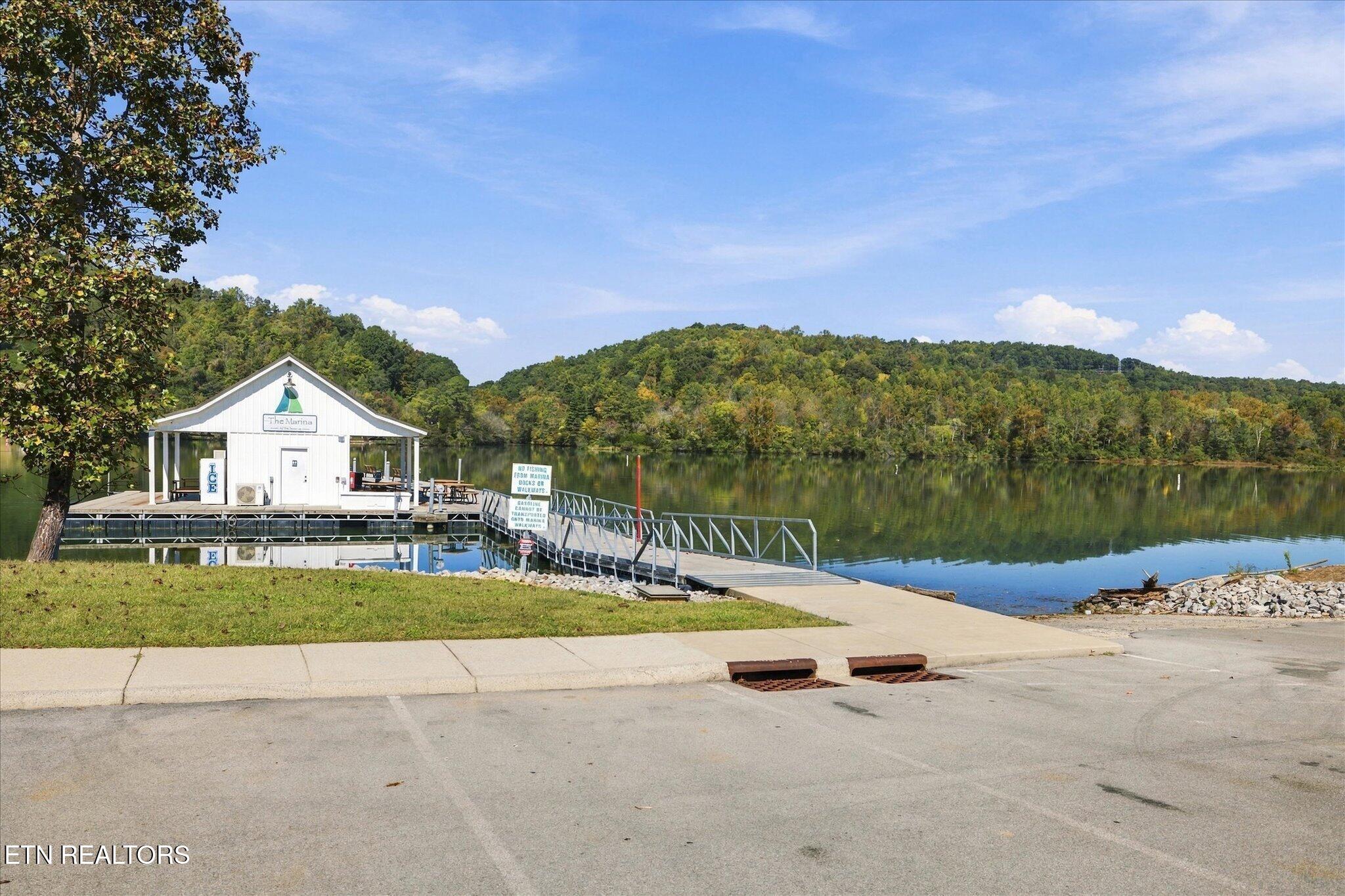 605 Broadberry Avenue Oak Ridge TN 37830