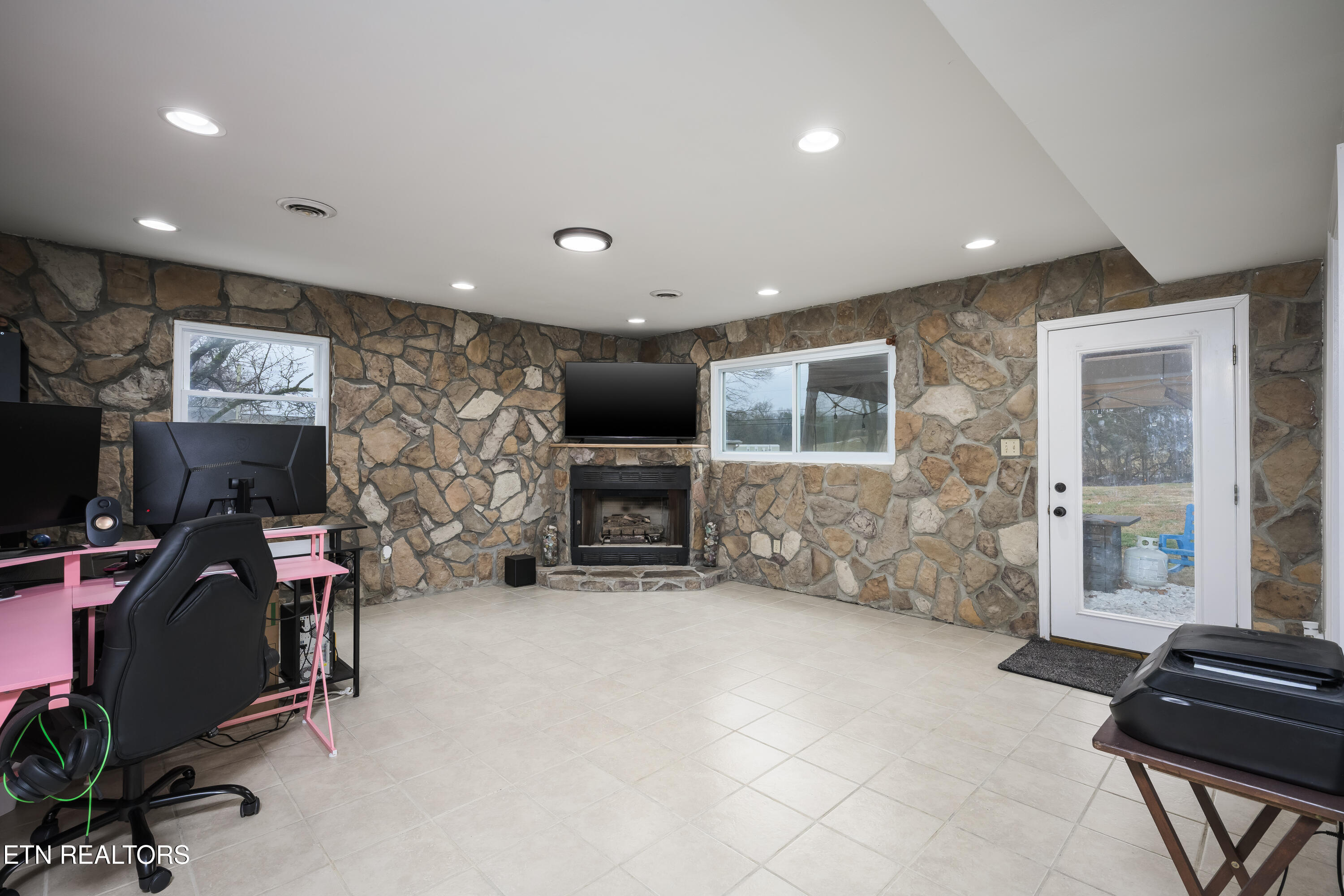 1429 Glenwood Drive Maryville TN 37803