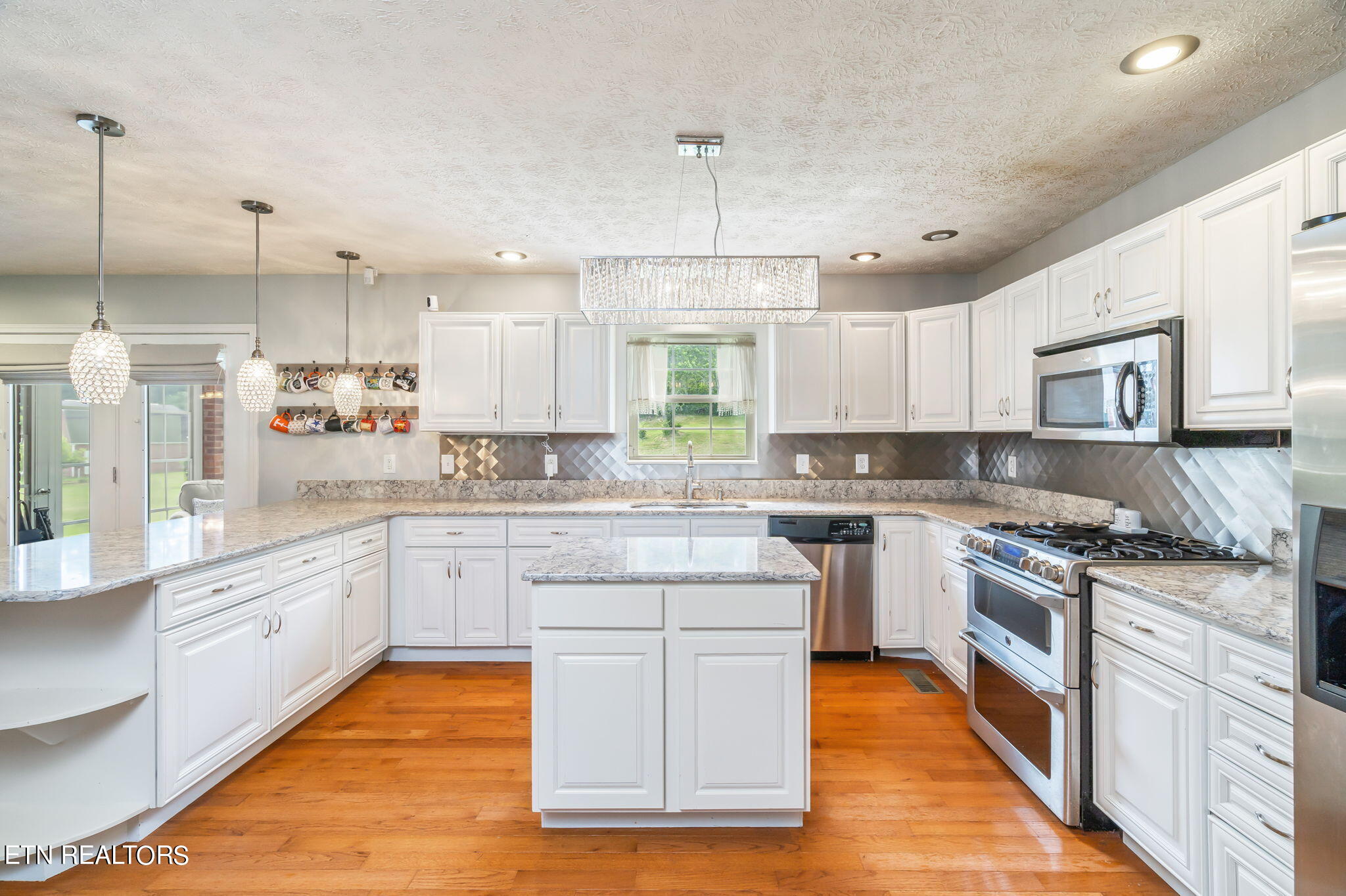 1959 Big Buck Lane Sevierville TN 37876