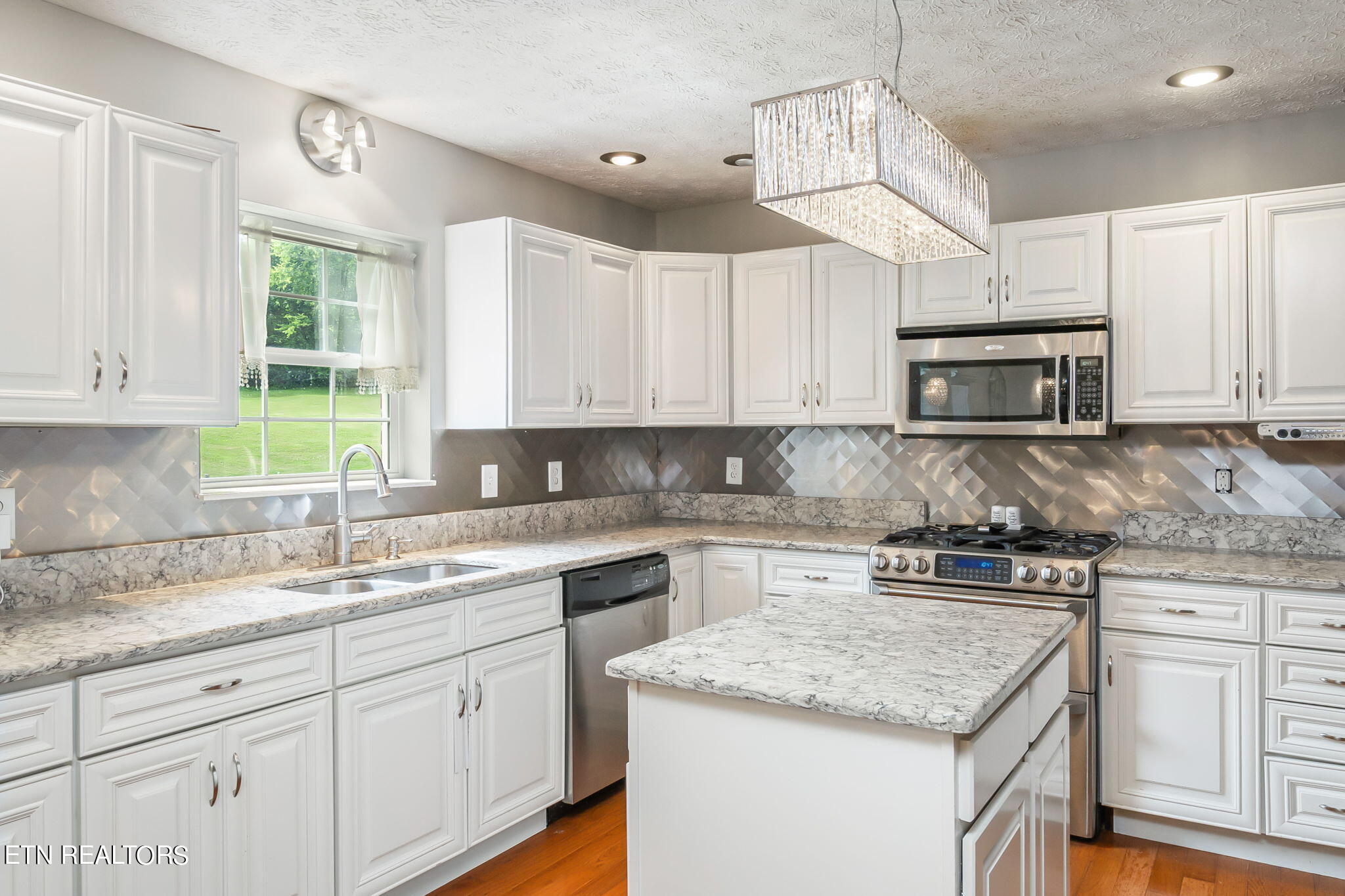 1959 Big Buck Lane Sevierville TN 37876