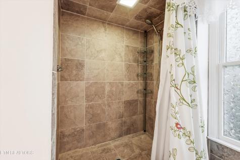2813 E Emory Road Knoxville TN 37938