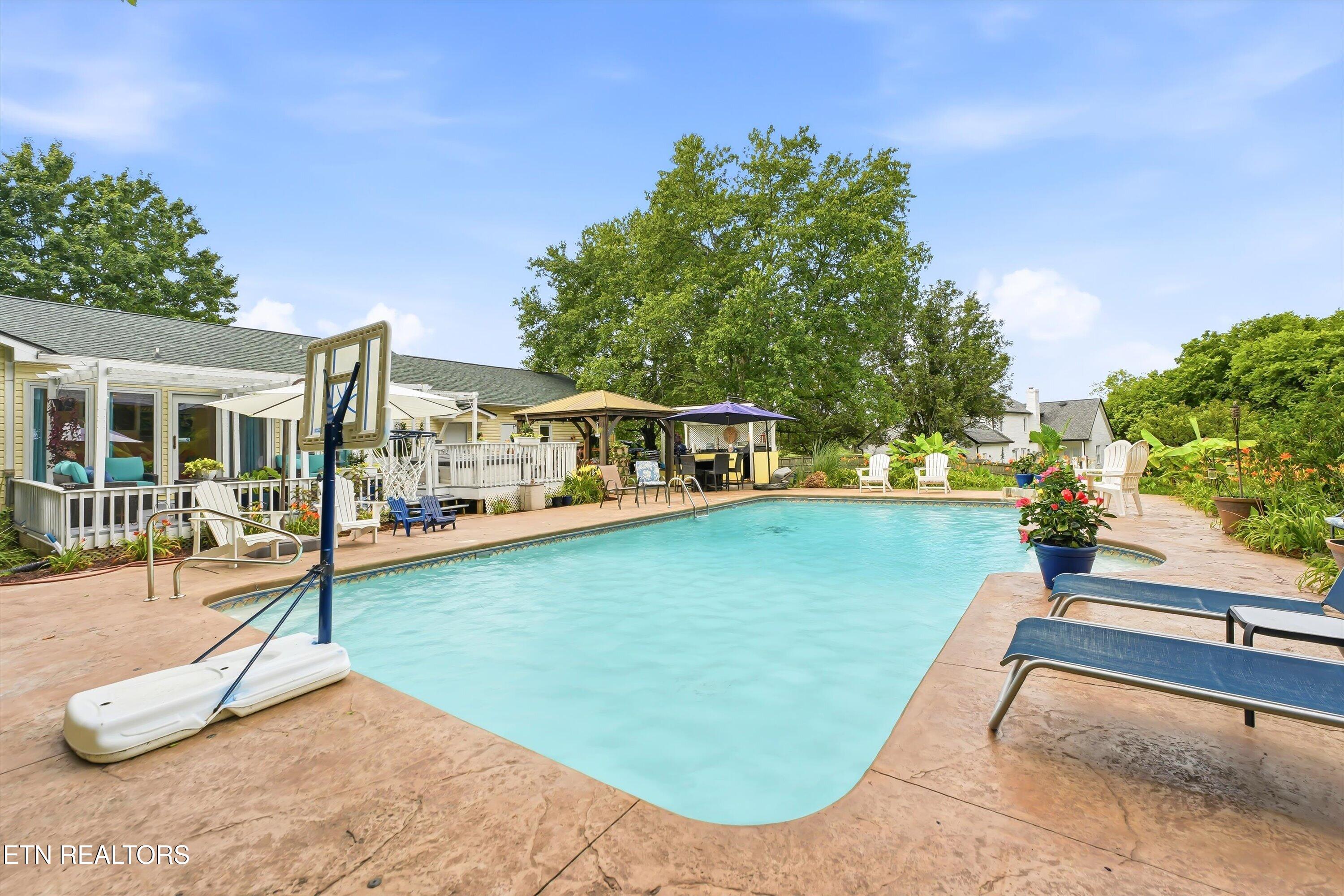2813 E Emory Road Knoxville TN 37938