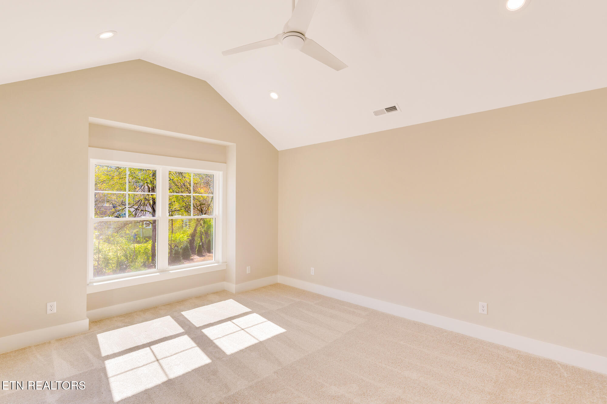 1360 Thomas Avenue Chattanooga TN 37409