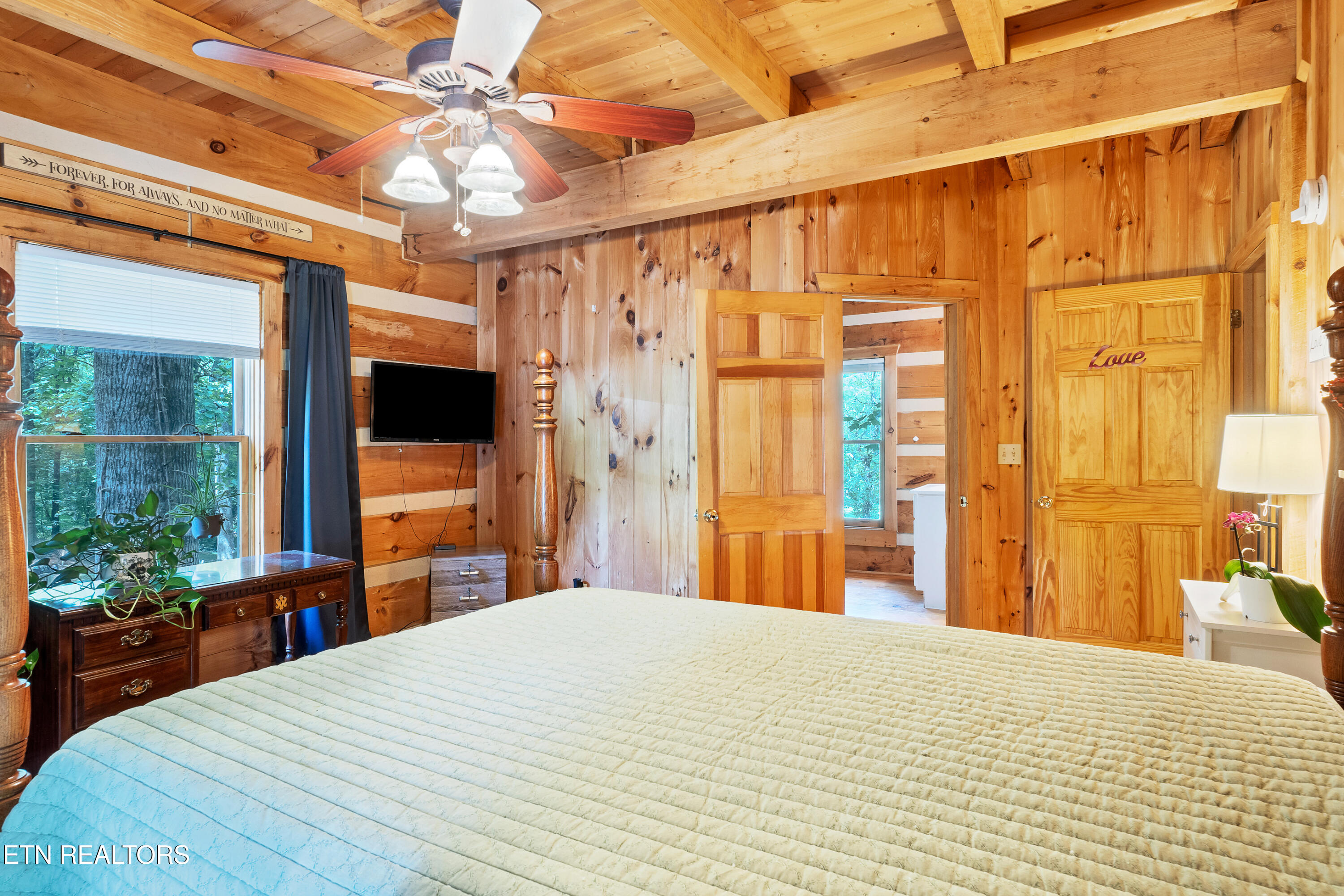 124 E Leatherwood Drive Walland TN 37886