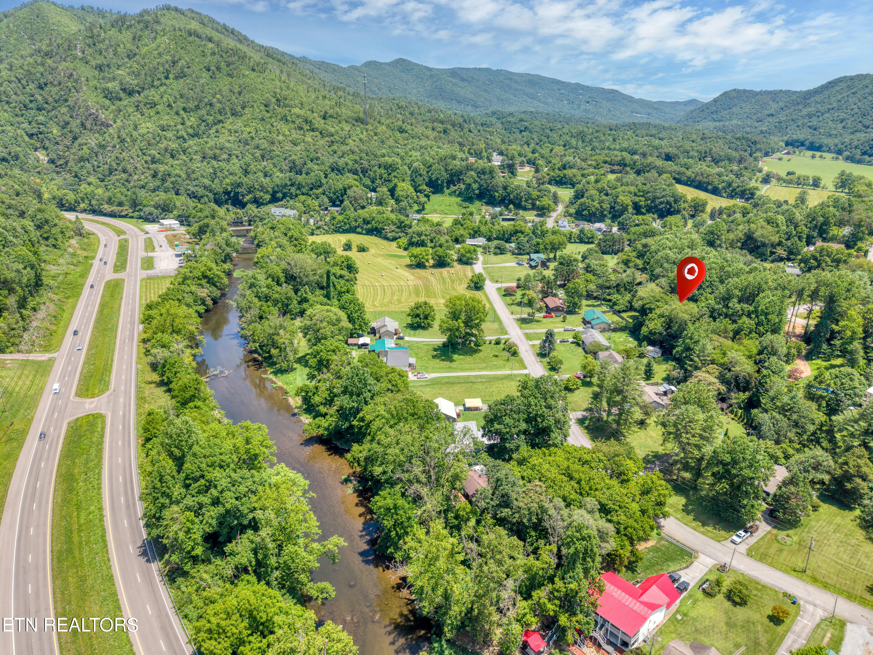 124 E Leatherwood Drive Walland TN 37886