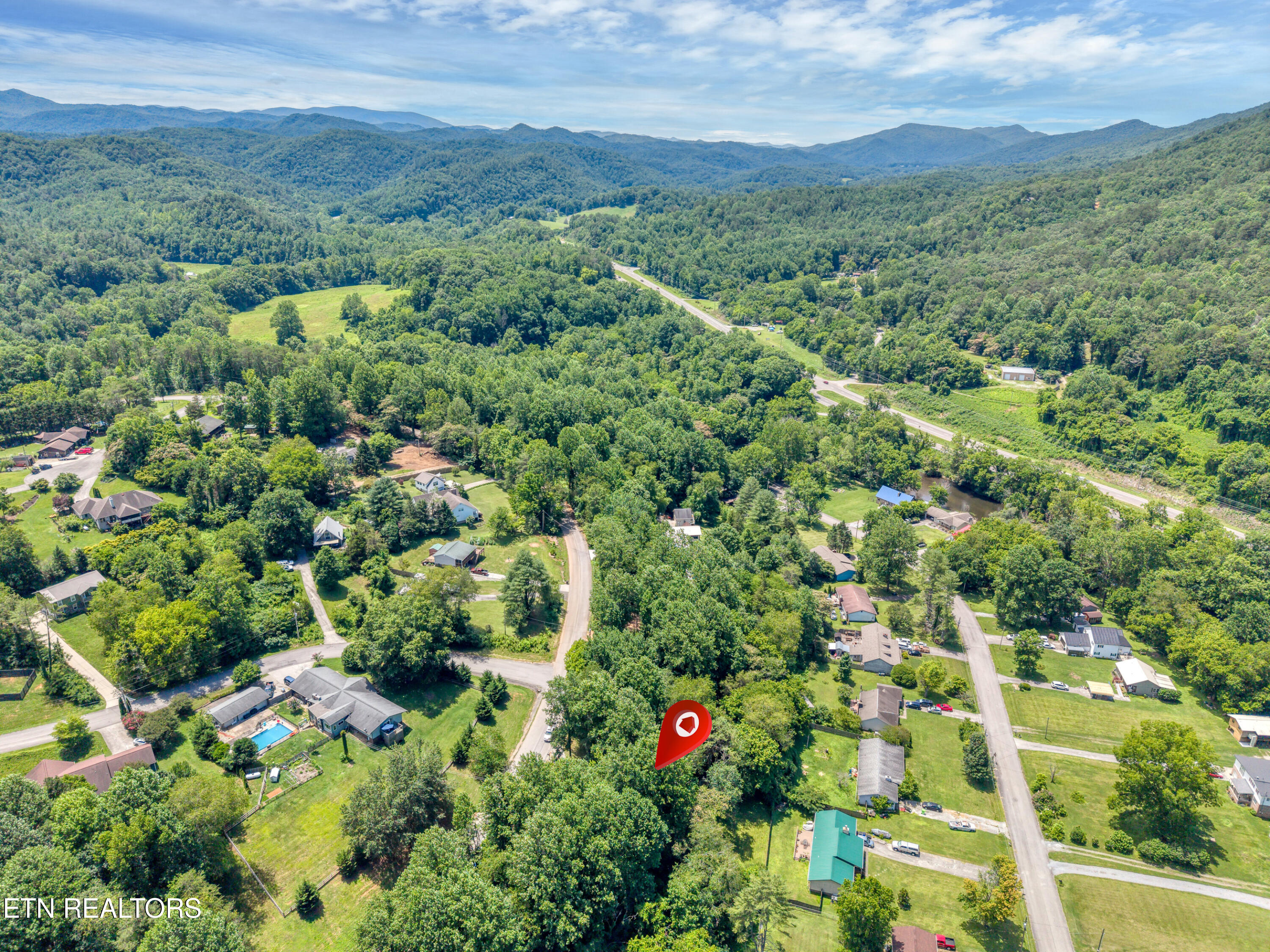 124 E Leatherwood Drive Walland TN 37886