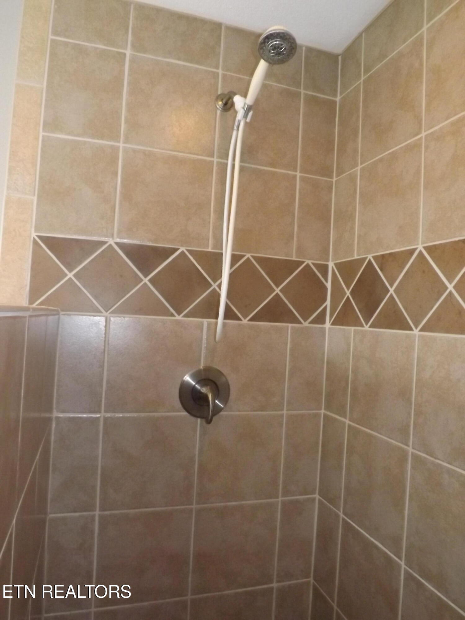 140 Lancaster Street Harrogate TN 37752