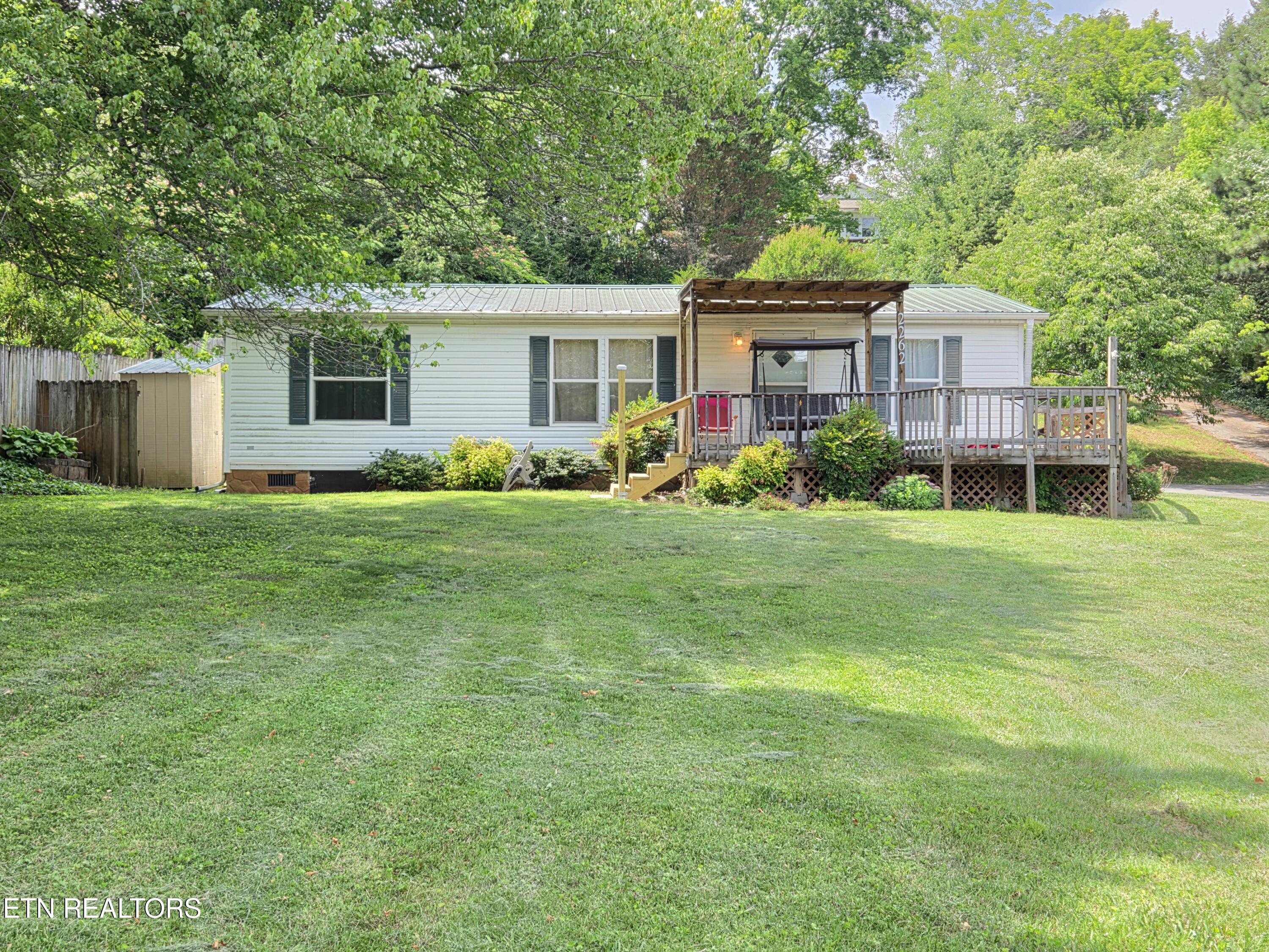 2262 Mentor Road Louisville TN 37777