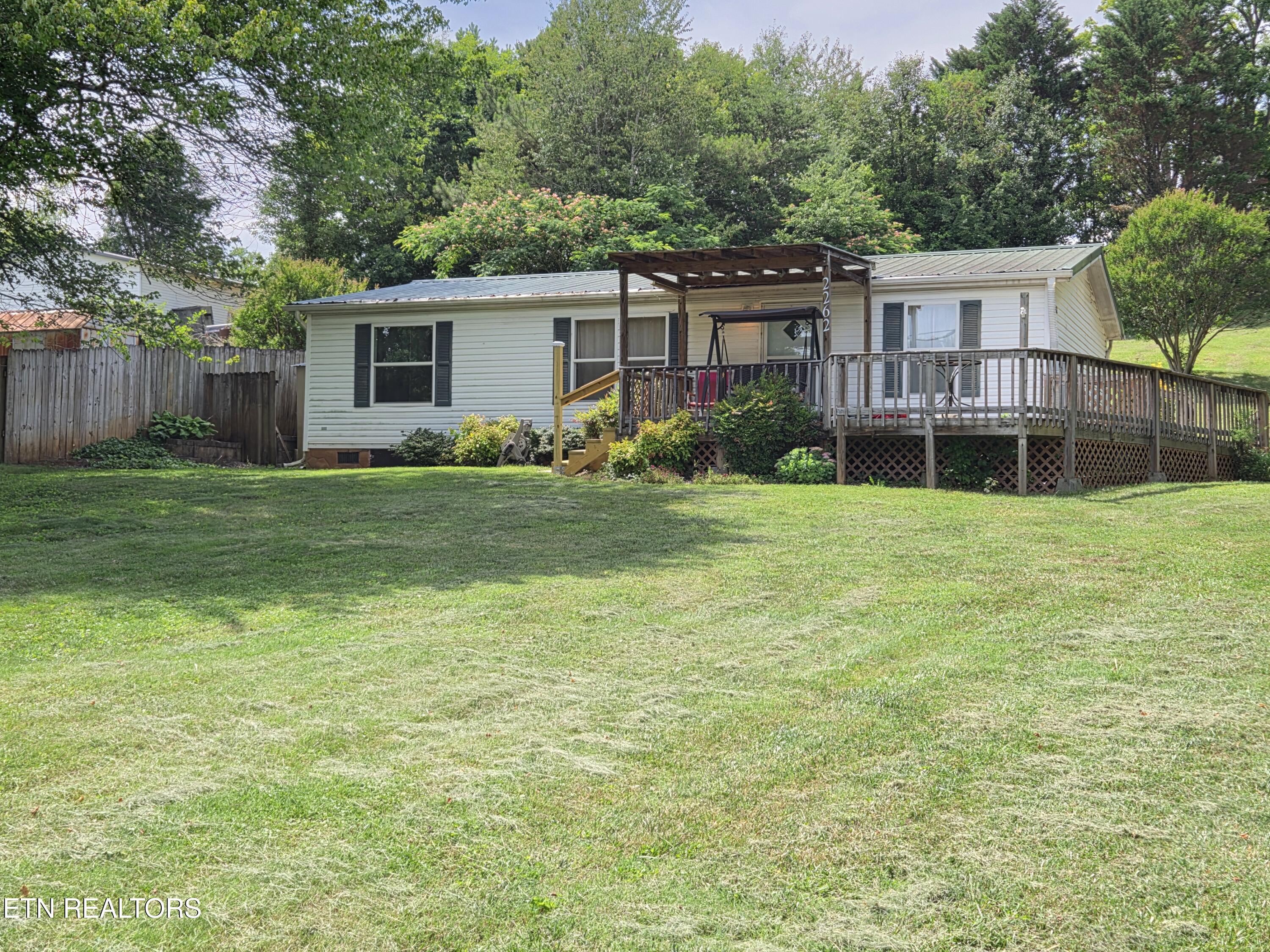 2262 Mentor Road Louisville TN 37777