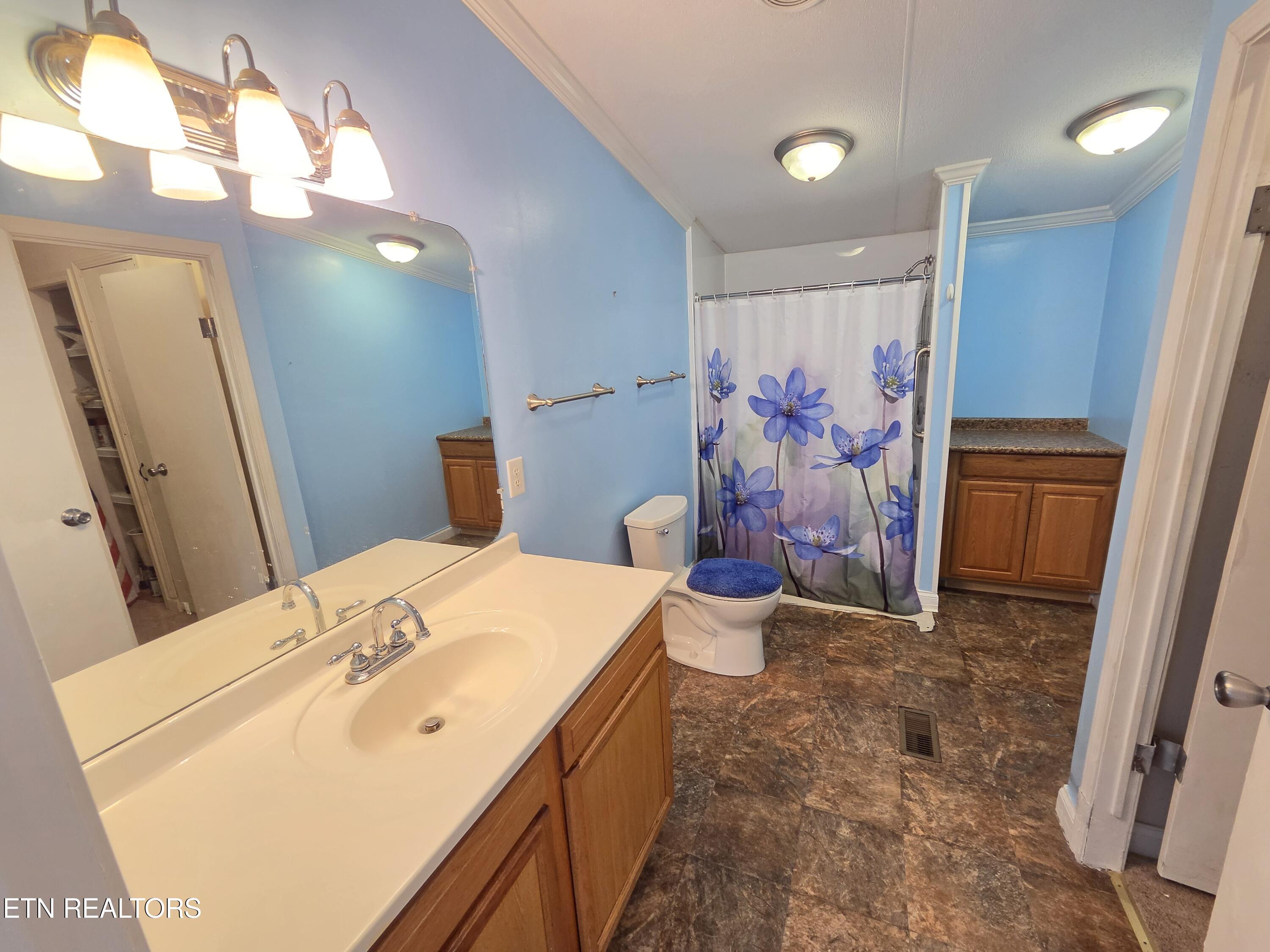 2262 Mentor Road Louisville TN 37777