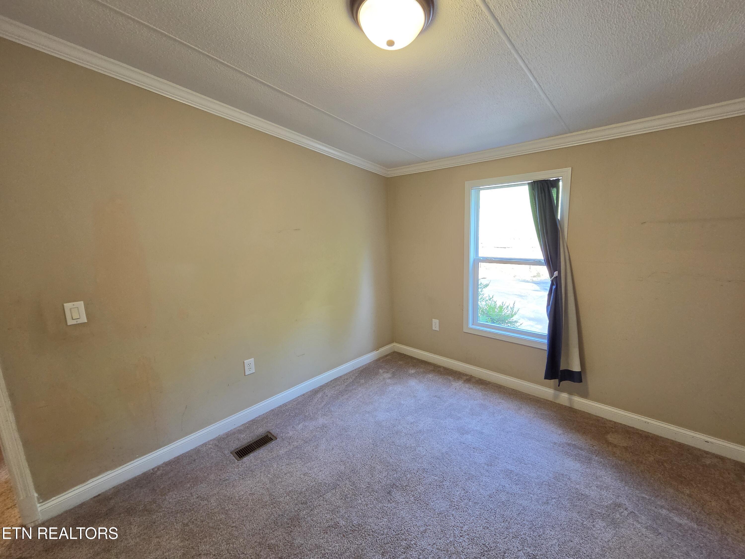 2262 Mentor Road Louisville TN 37777