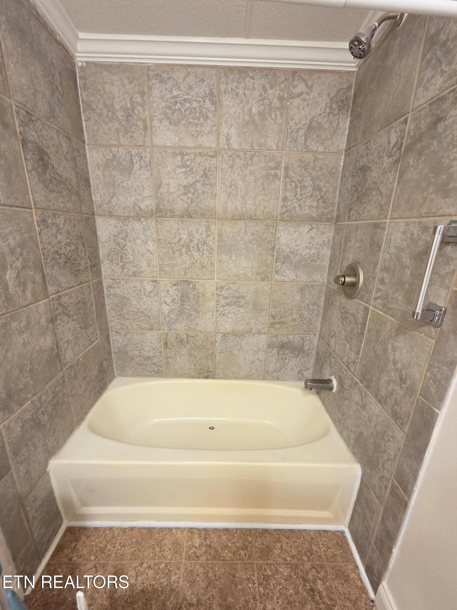 2262 Mentor Road Louisville TN 37777