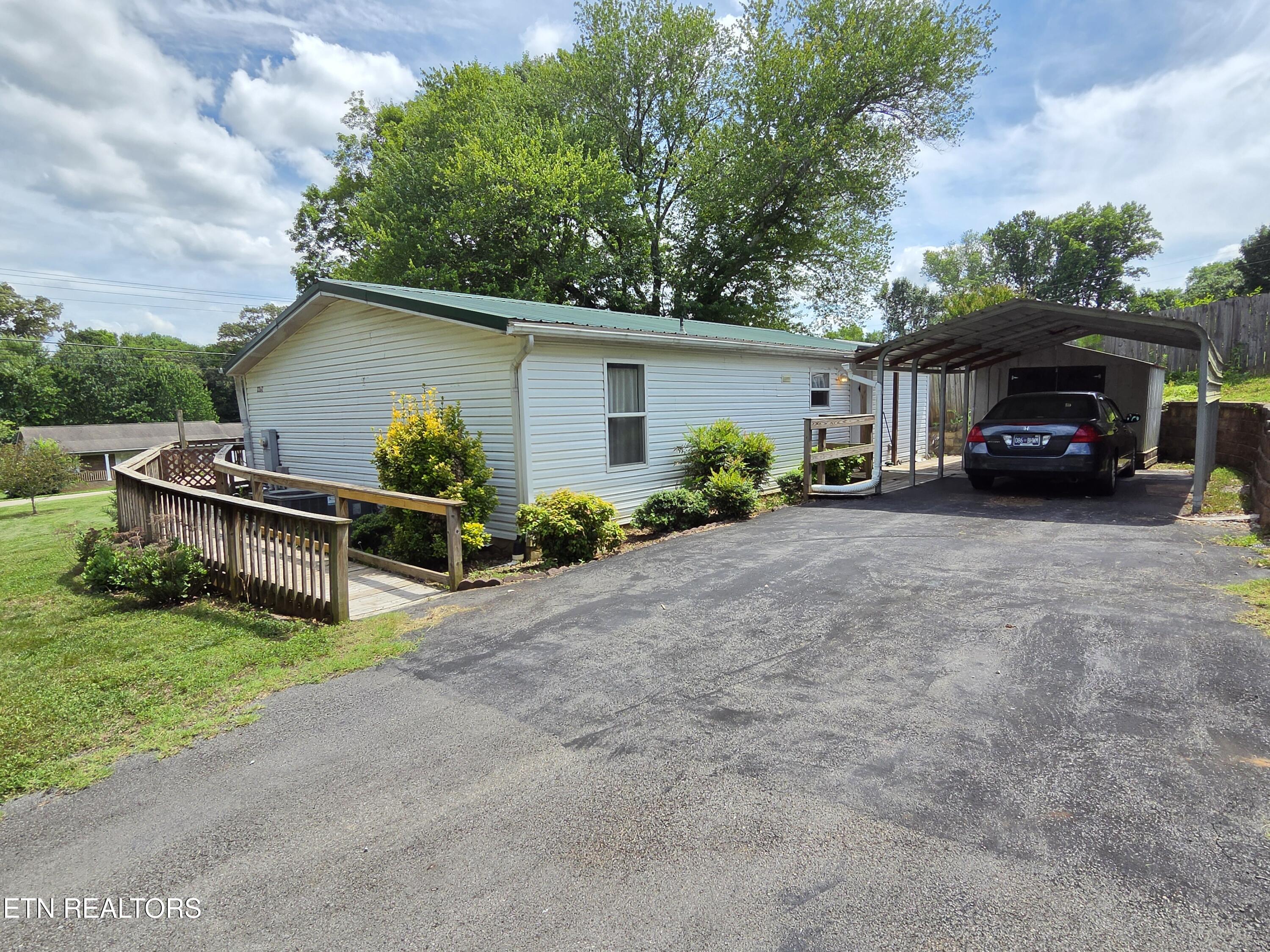 2262 Mentor Road Louisville TN 37777