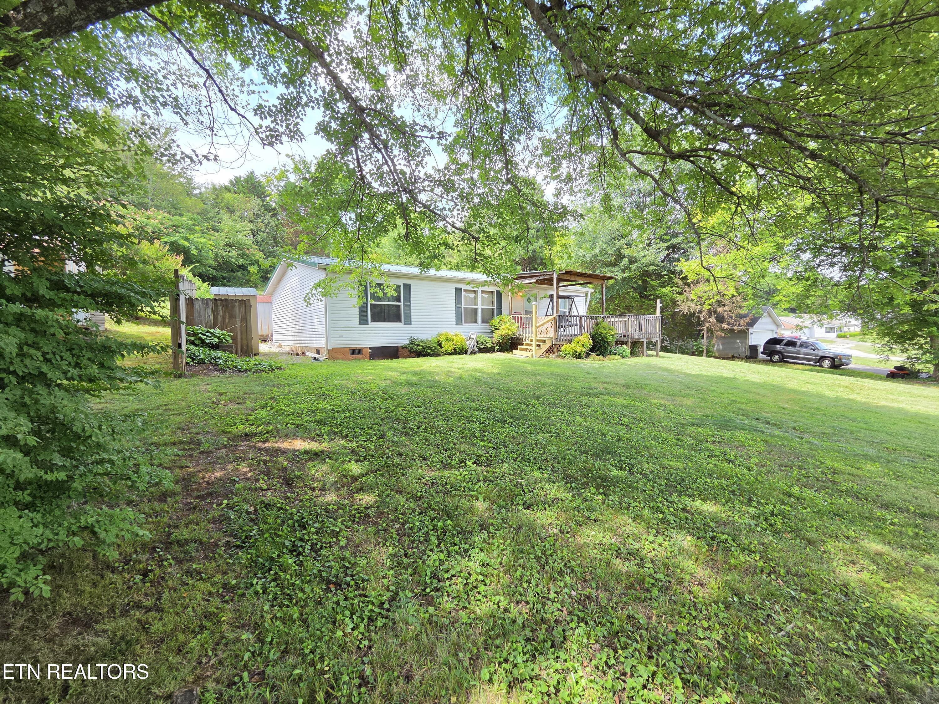 2262 Mentor Road Louisville TN 37777