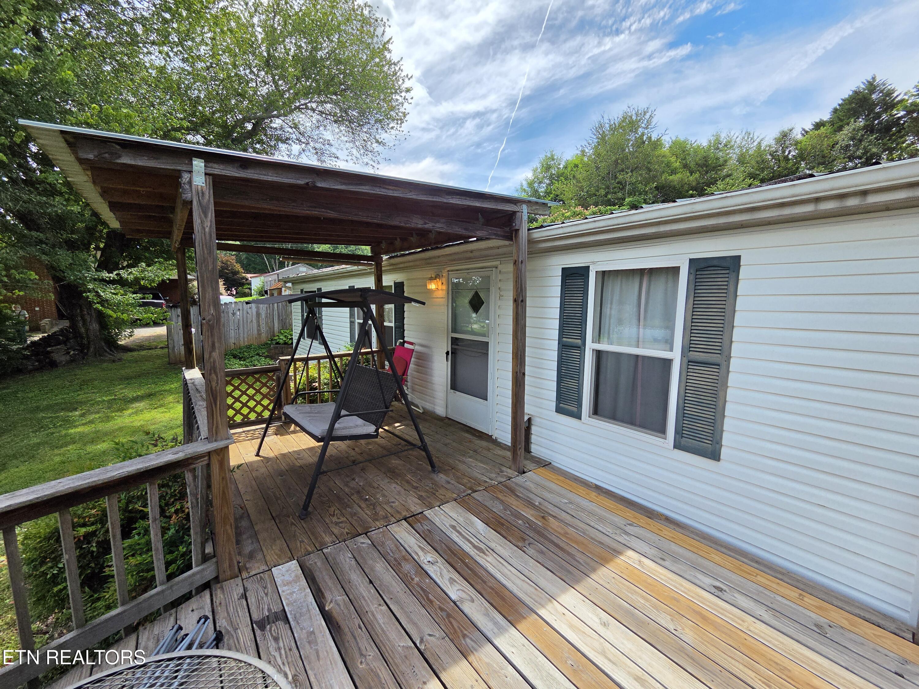 2262 Mentor Road Louisville TN 37777