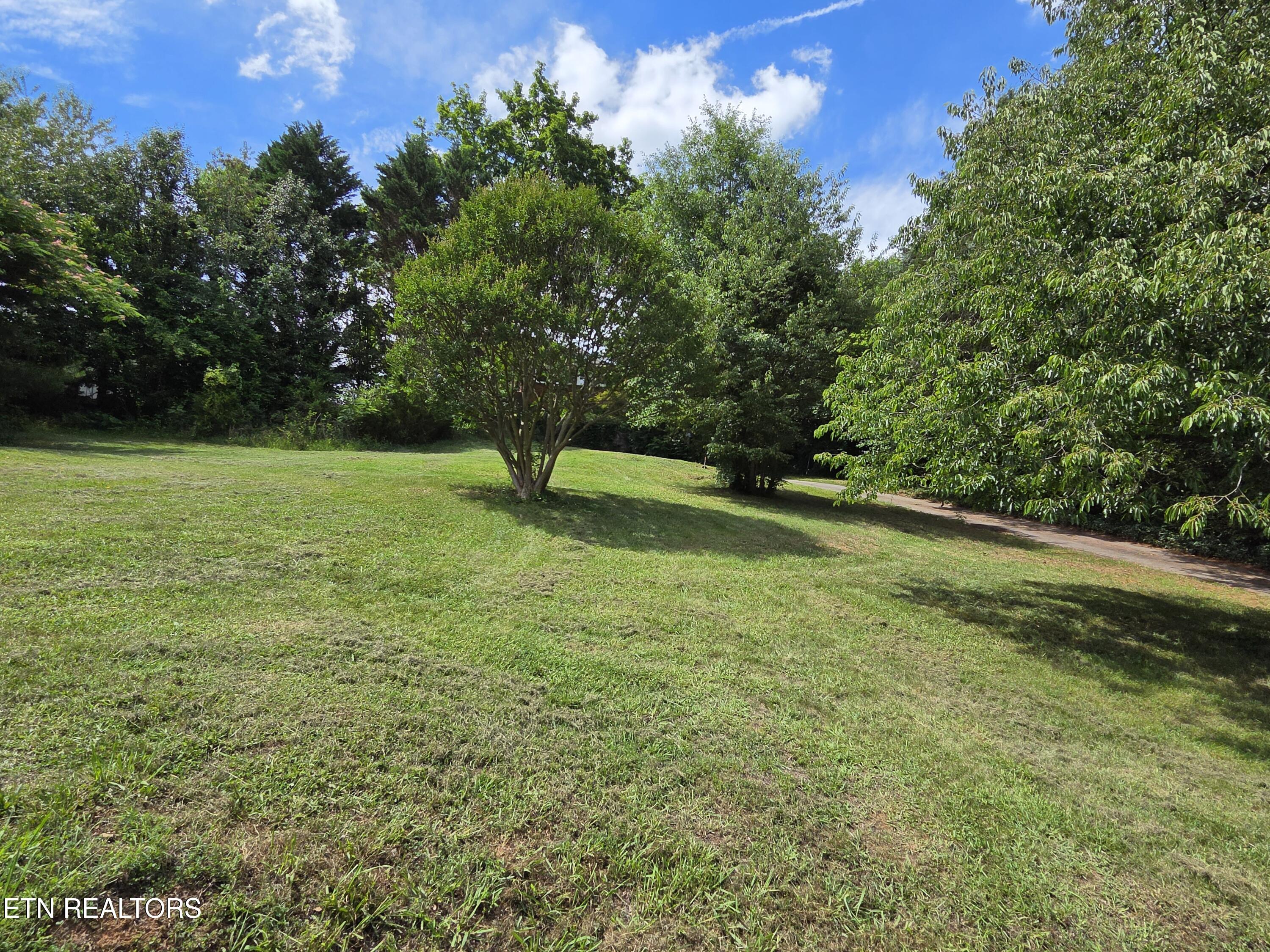 2262 Mentor Road Louisville TN 37777