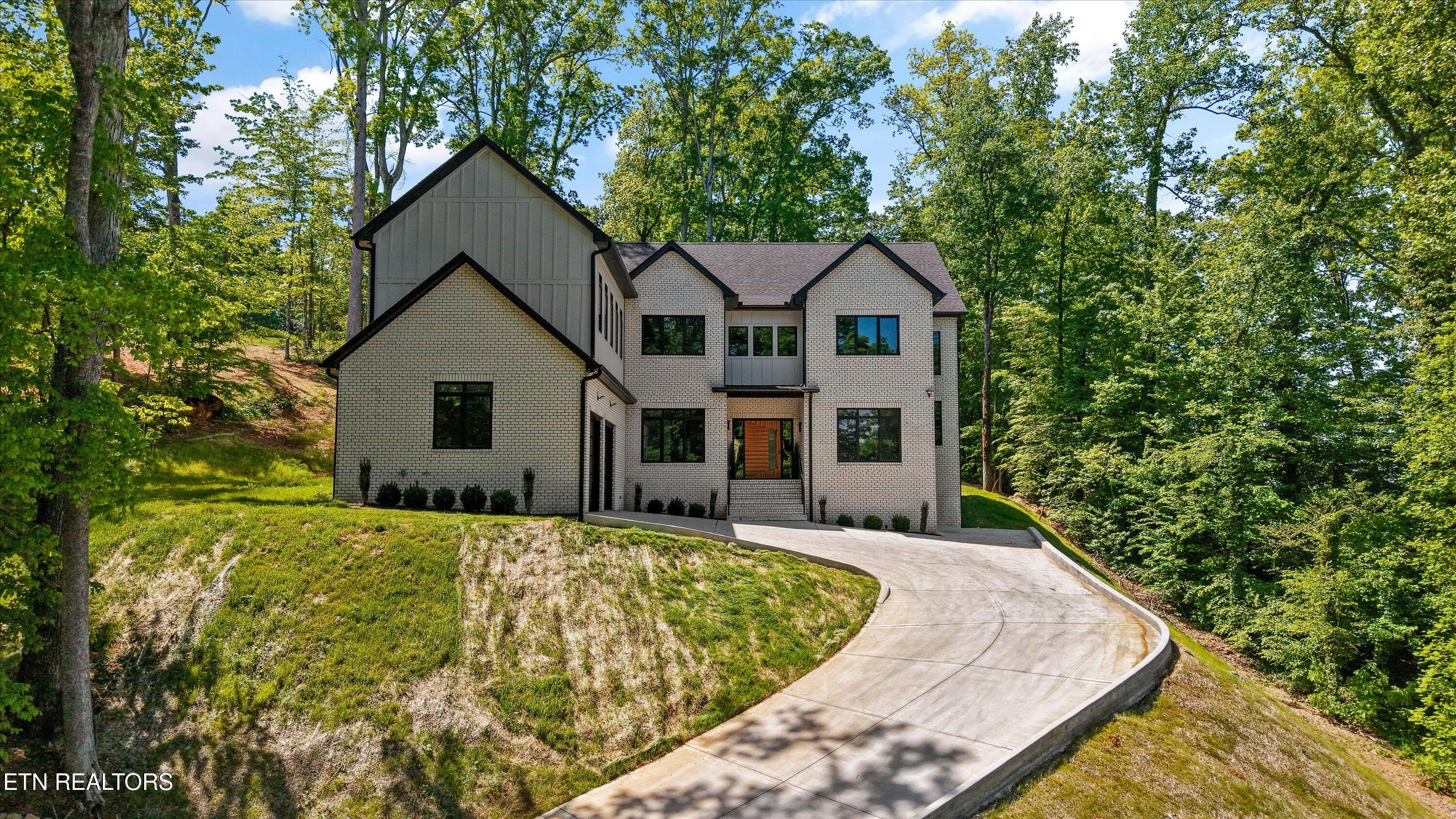 1135 Oak Chase Boulevard Lenoir City TN 37772