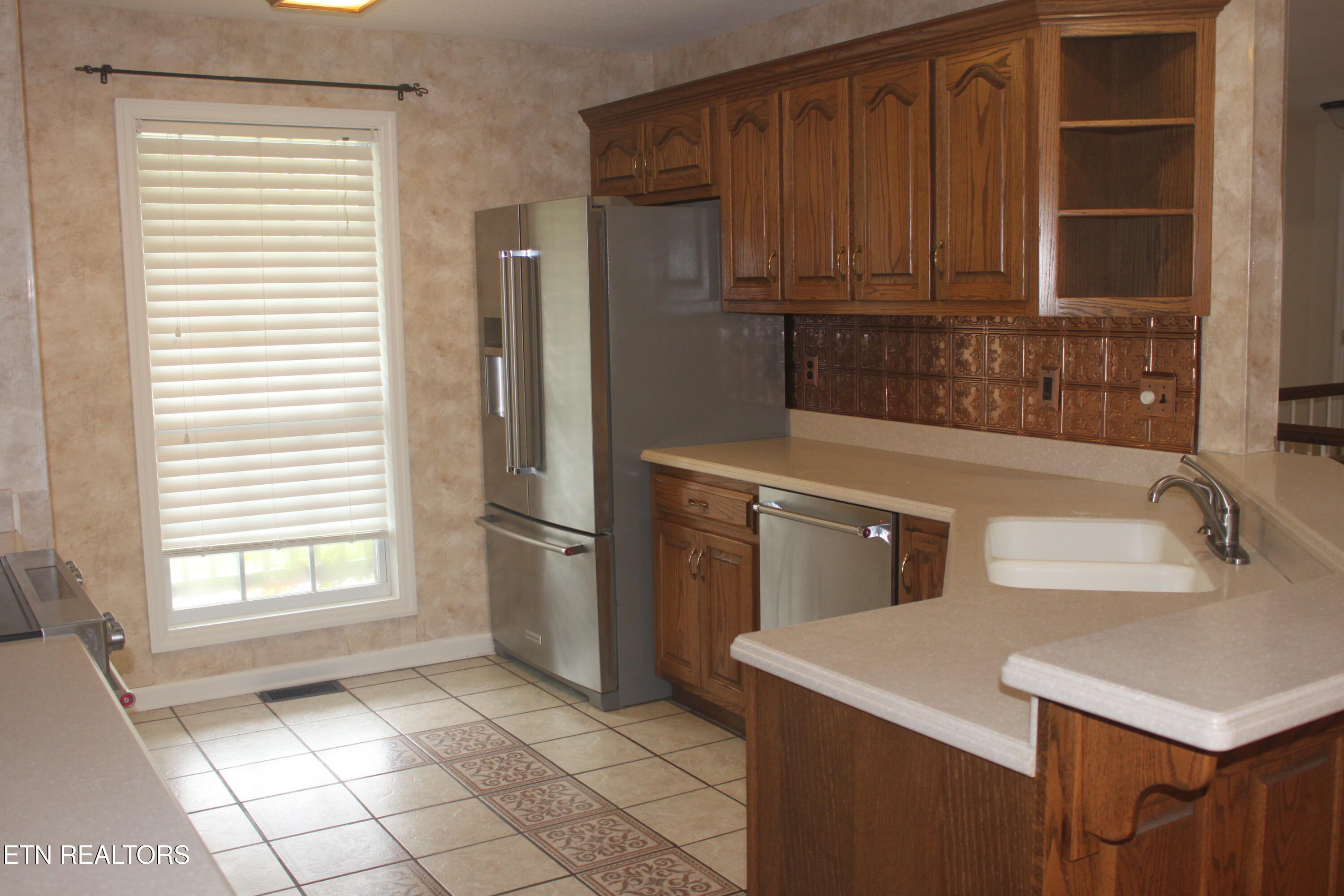 172 Depew Drive Loudon TN 37774