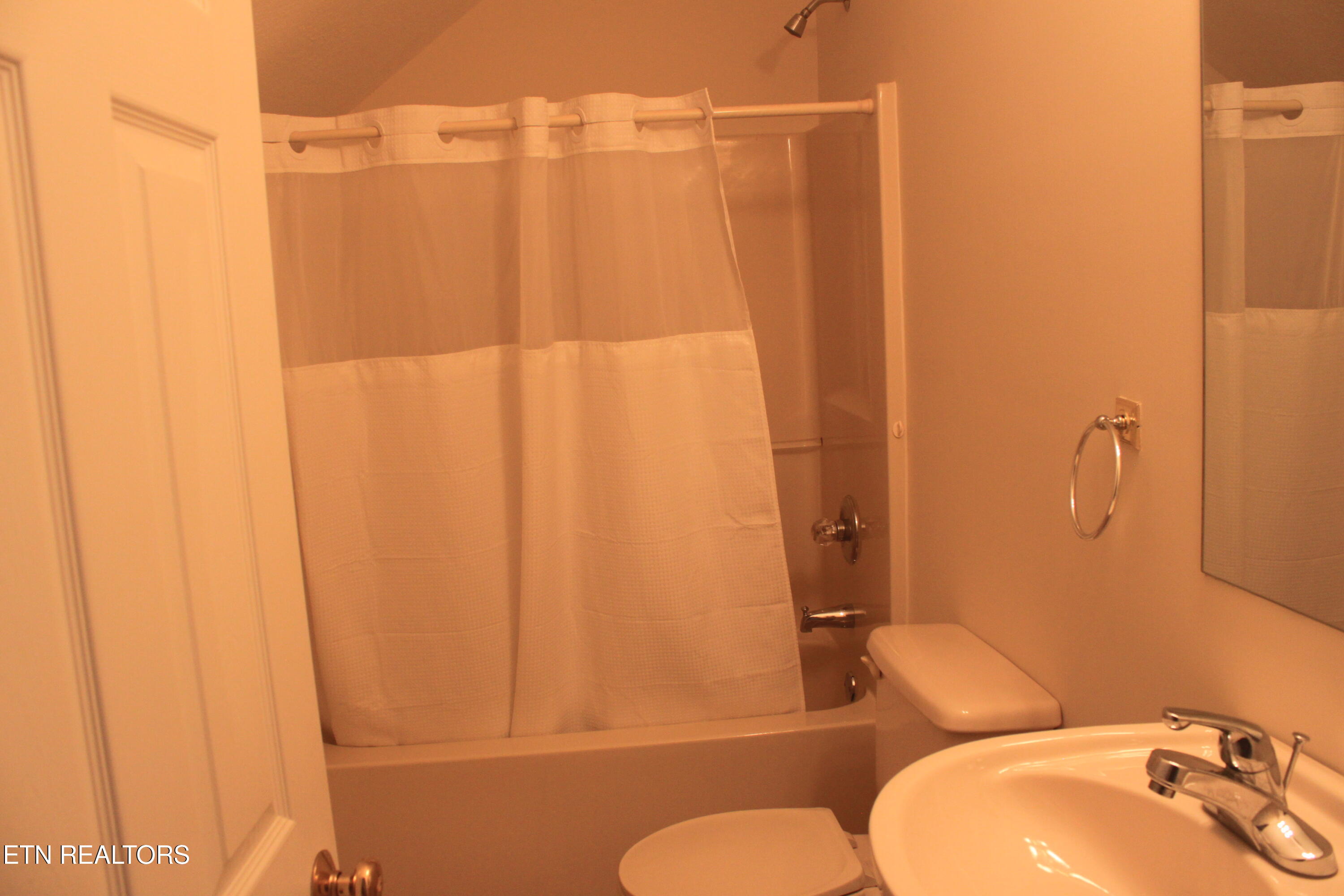 172 Depew Drive Loudon TN 37774