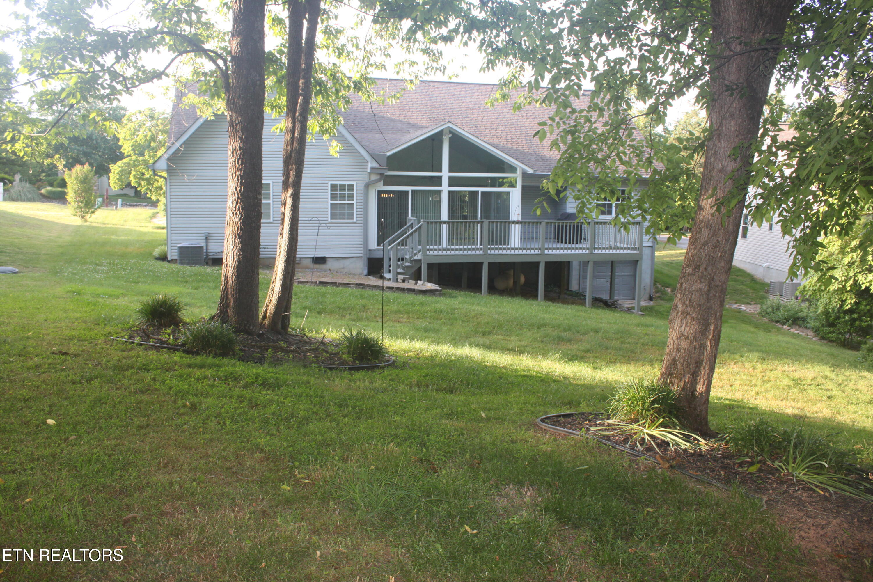 172 Depew Drive Loudon TN 37774