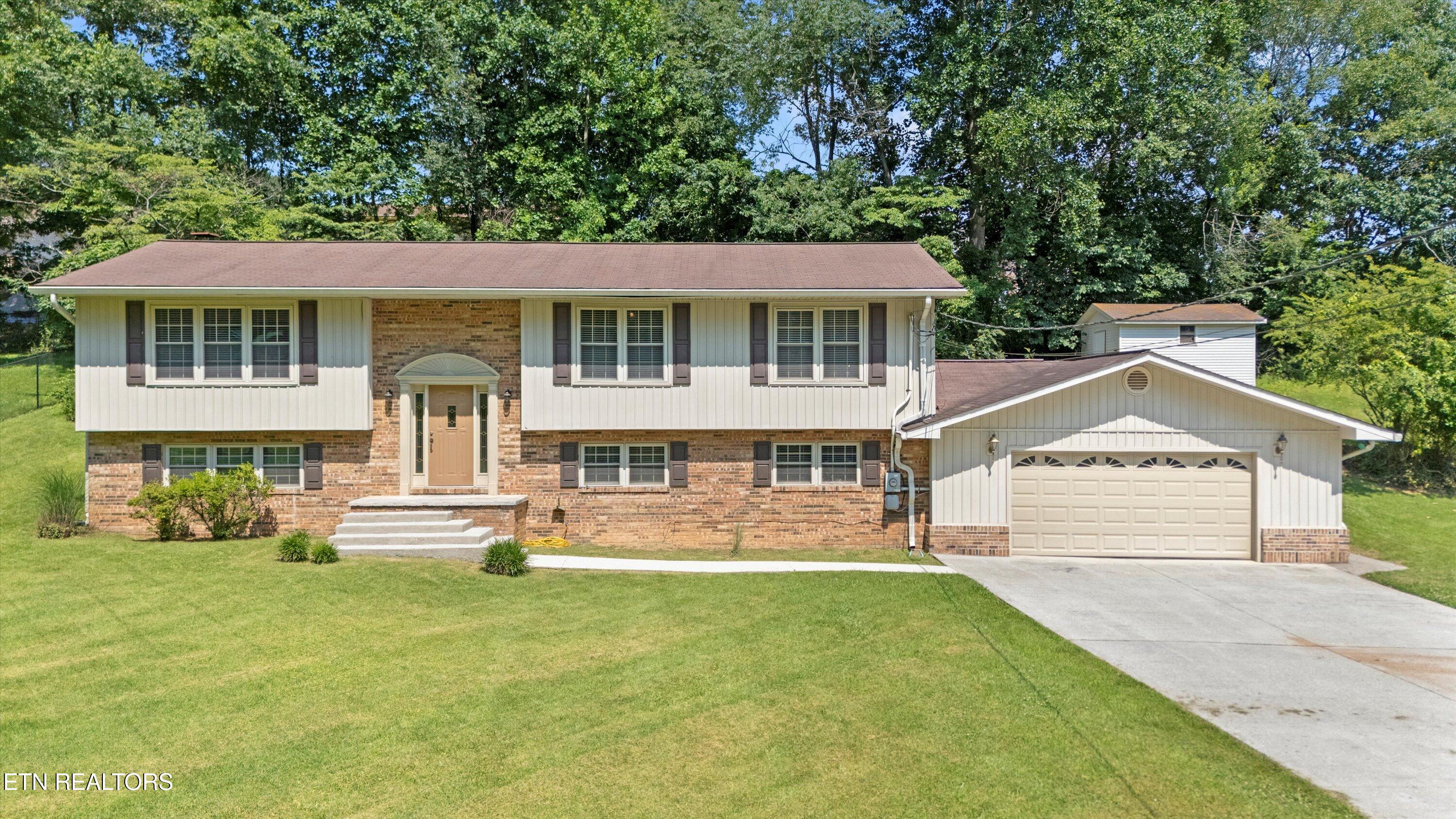 622 Woodland Drive Clinton TN 37716