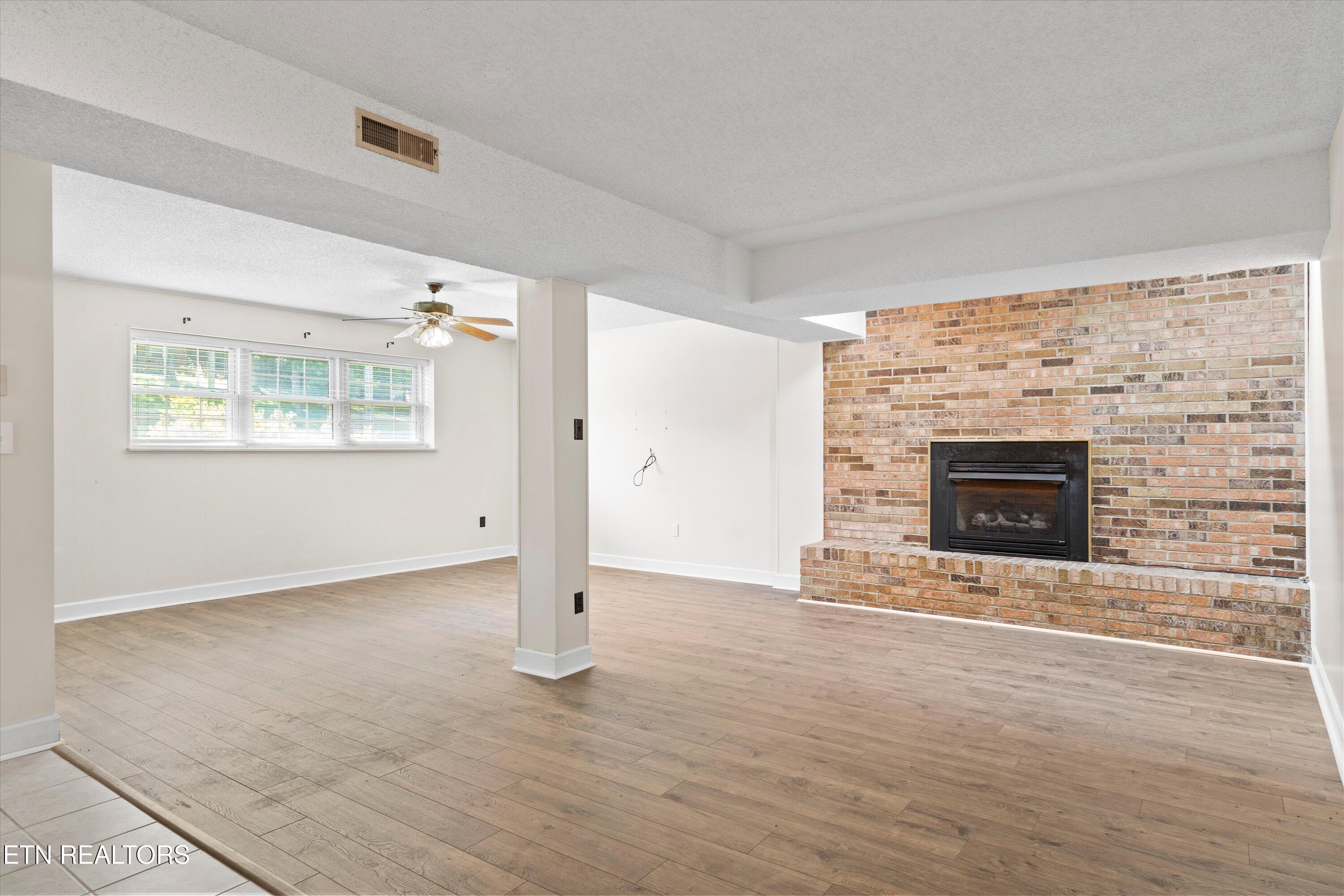 622 Woodland Drive Clinton TN 37716