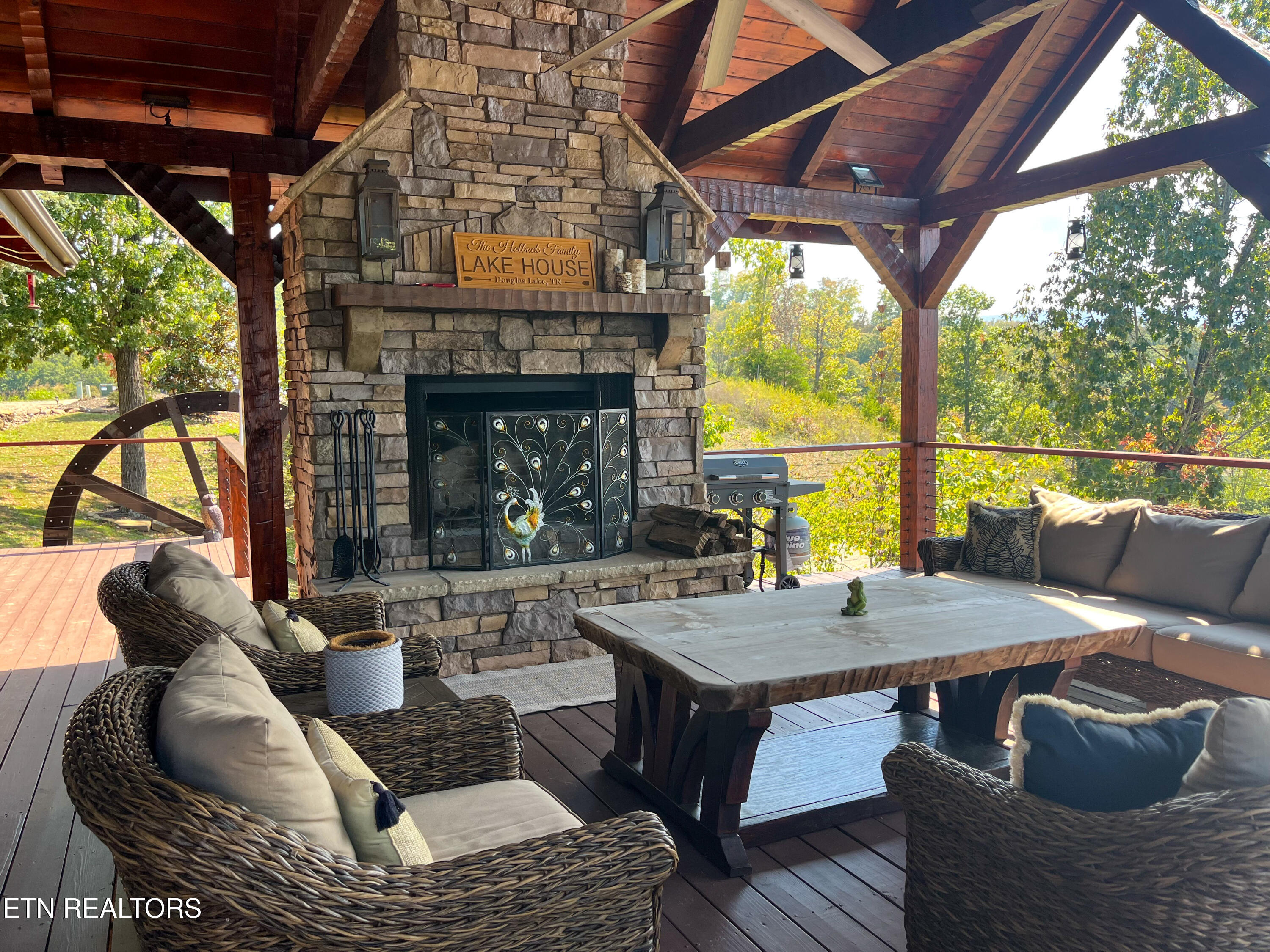 2118 Stone Harbor Drive Dandridge TN 37725