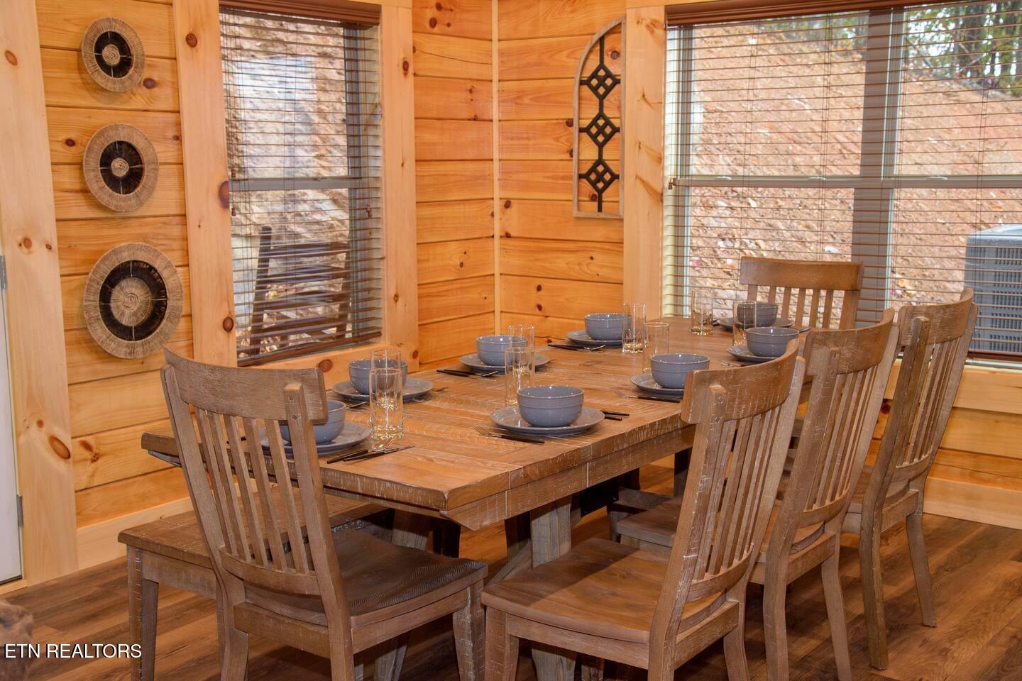 834 String Run Way Pigeon Forge TN 37863