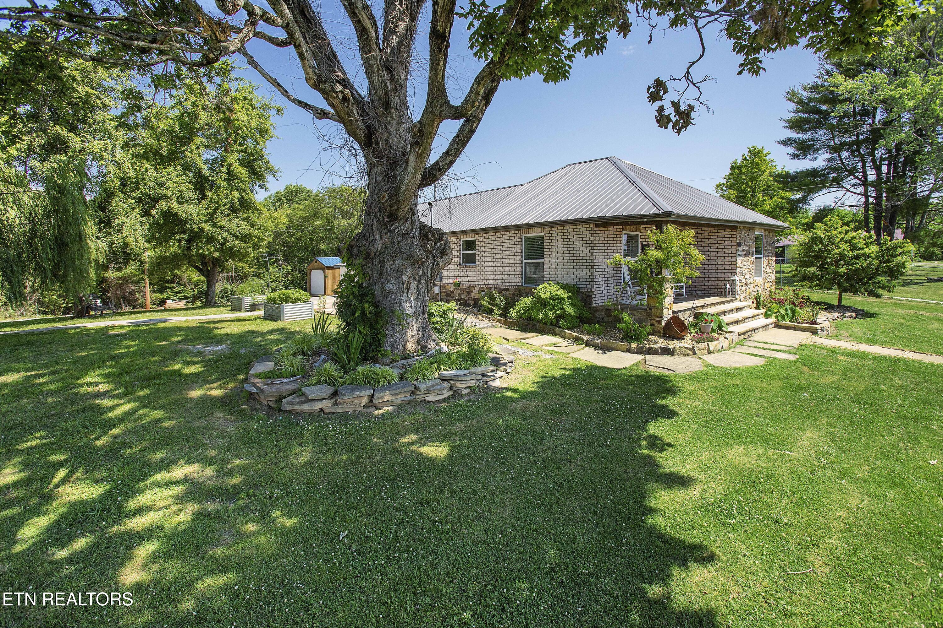 2589 Highway 70 E Lenoir City TN 37772