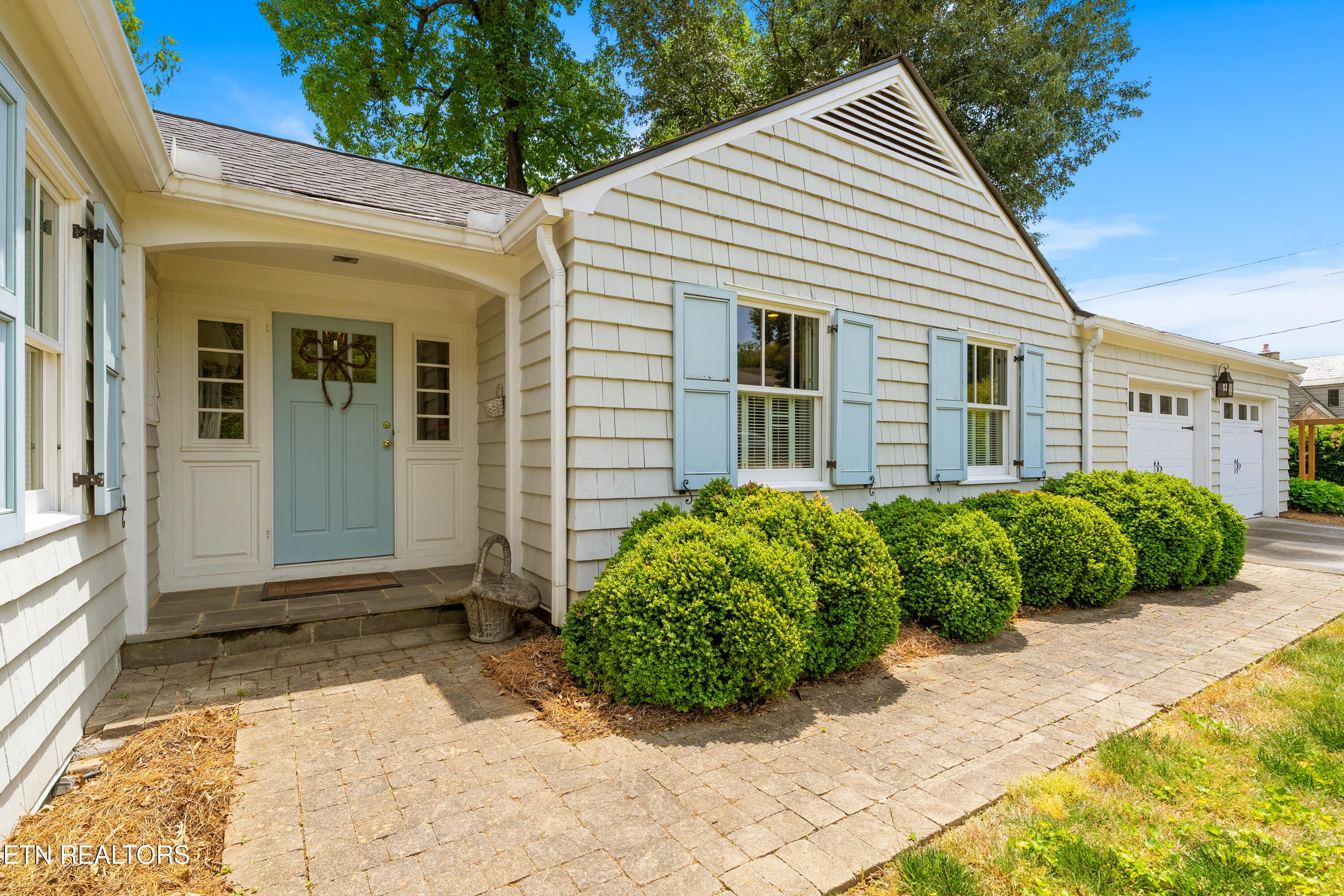 1005 Kenesaw Avenue Knoxville TN 37919