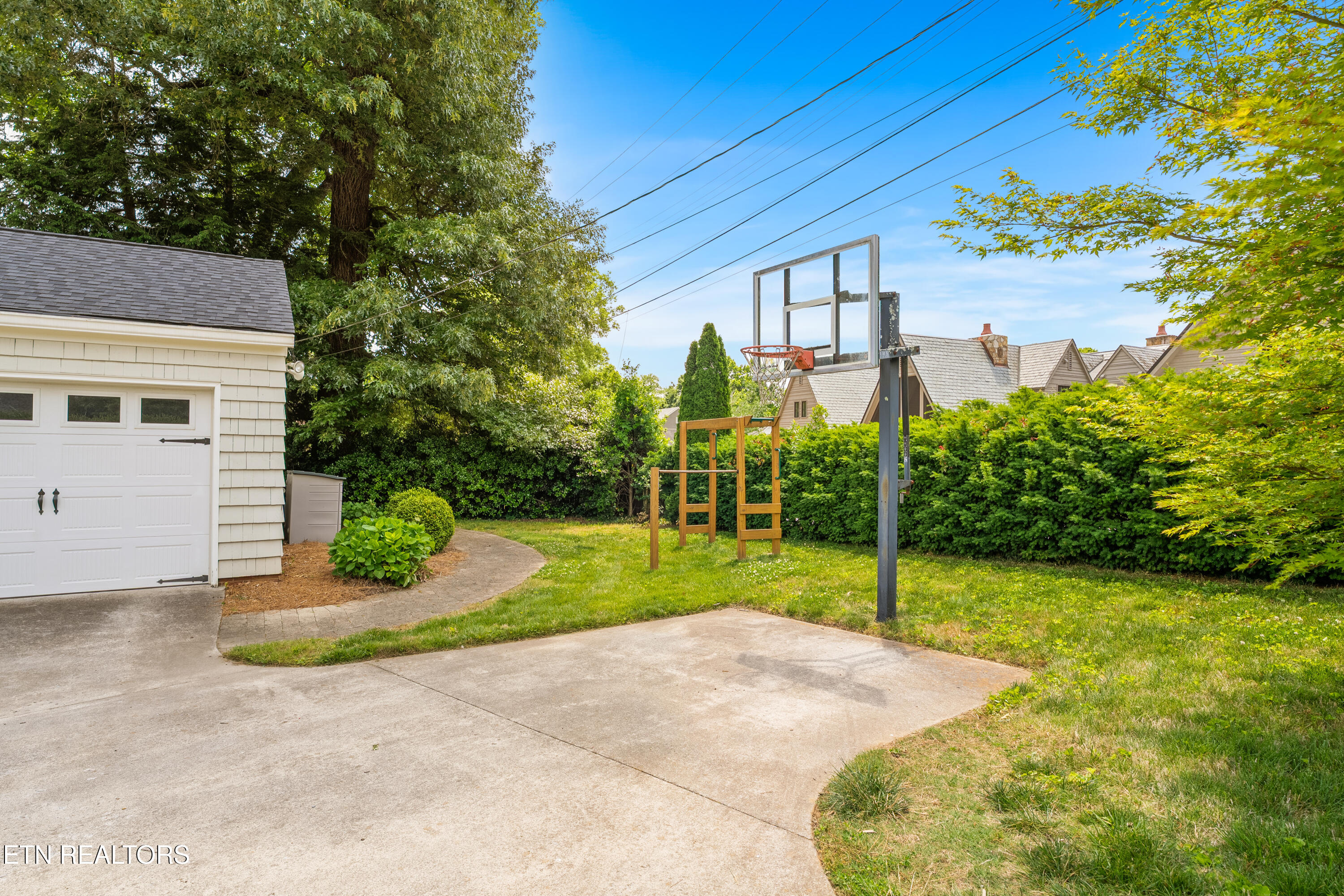 1005 Kenesaw Avenue Knoxville TN 37919