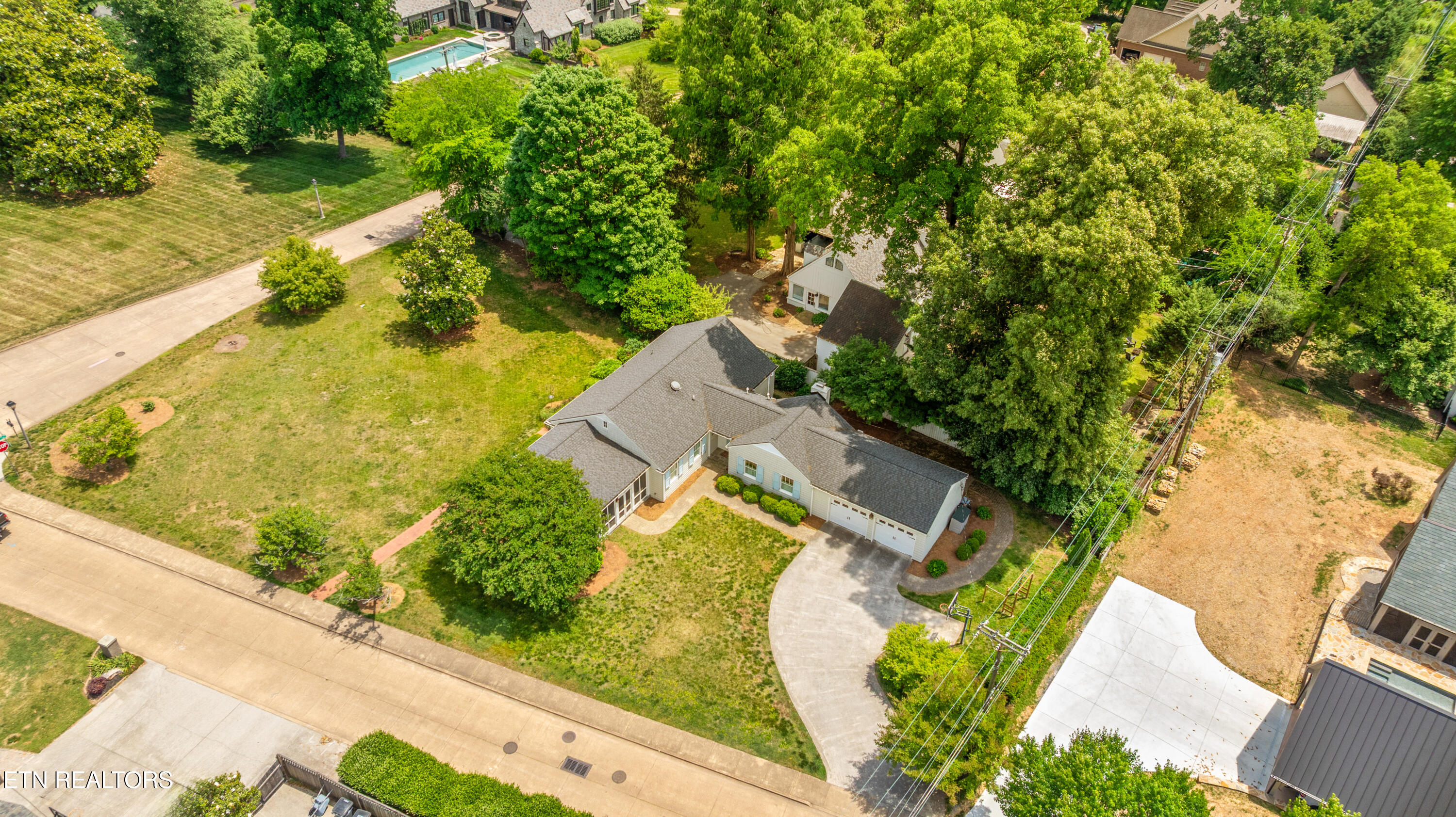1005 Kenesaw Avenue Knoxville TN 37919