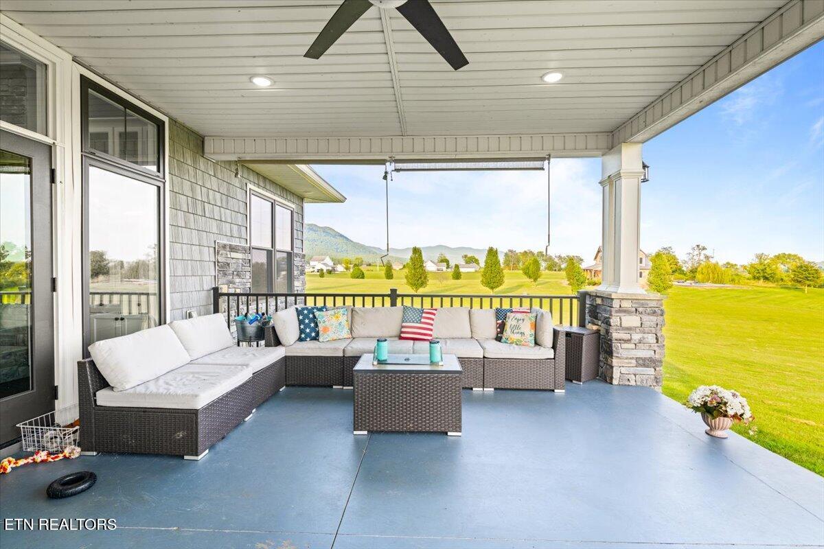 1126 Cross Valley Road Lafollette TN 37766