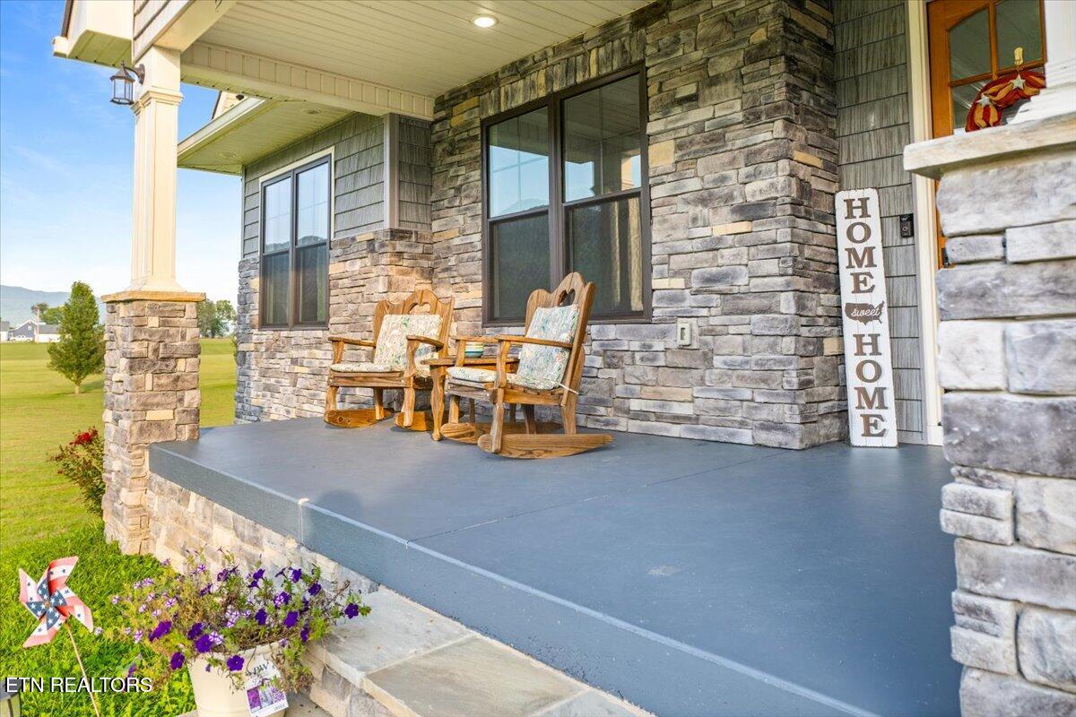 1126 Cross Valley Road Lafollette TN 37766