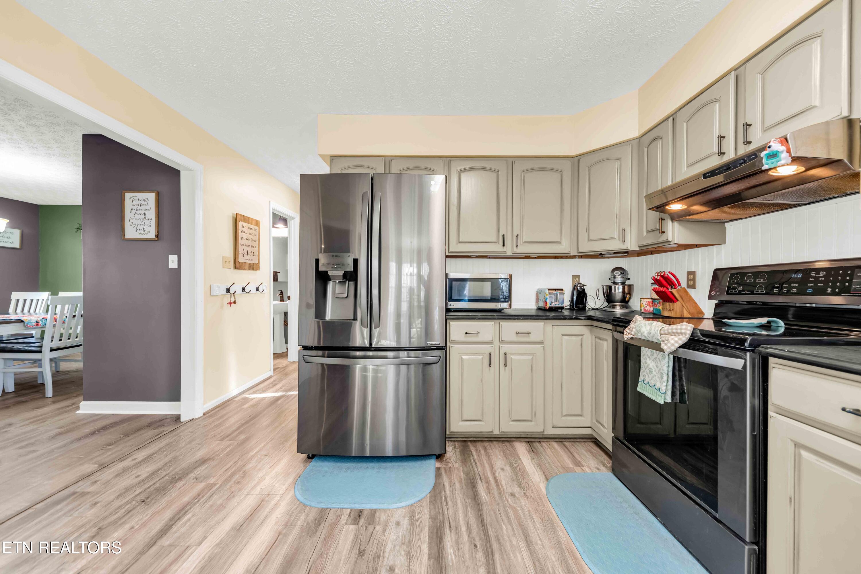 153 Autumn Drive Clinton TN 37716
