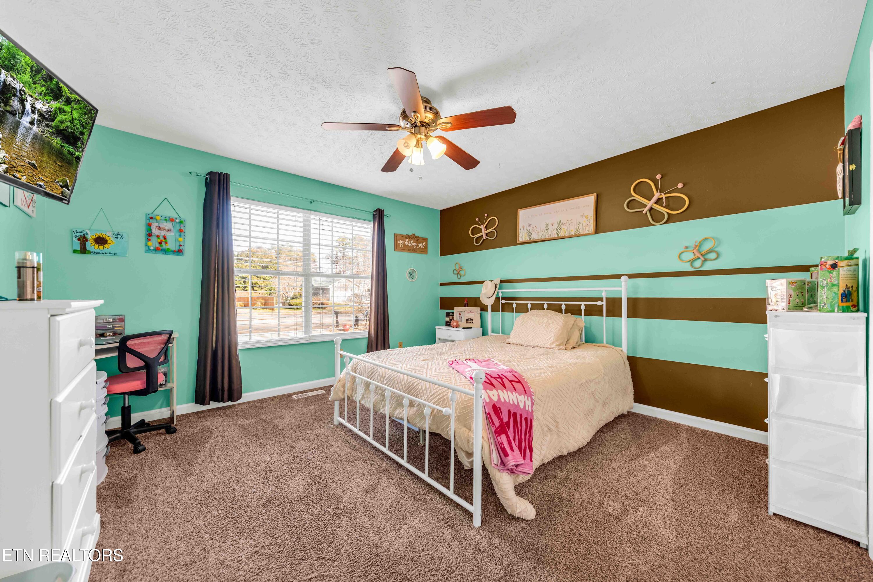 153 Autumn Drive Clinton TN 37716