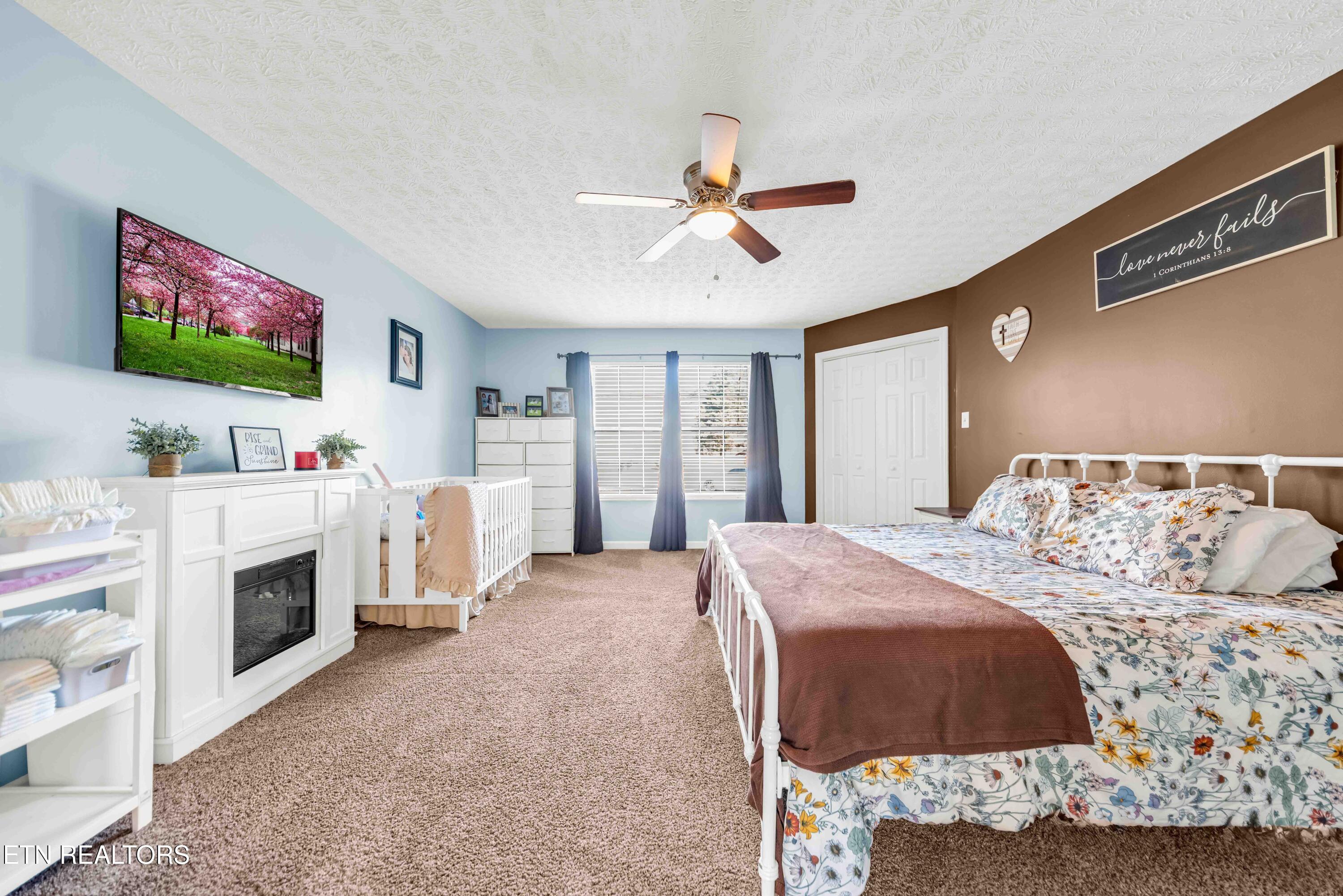 153 Autumn Drive Clinton TN 37716