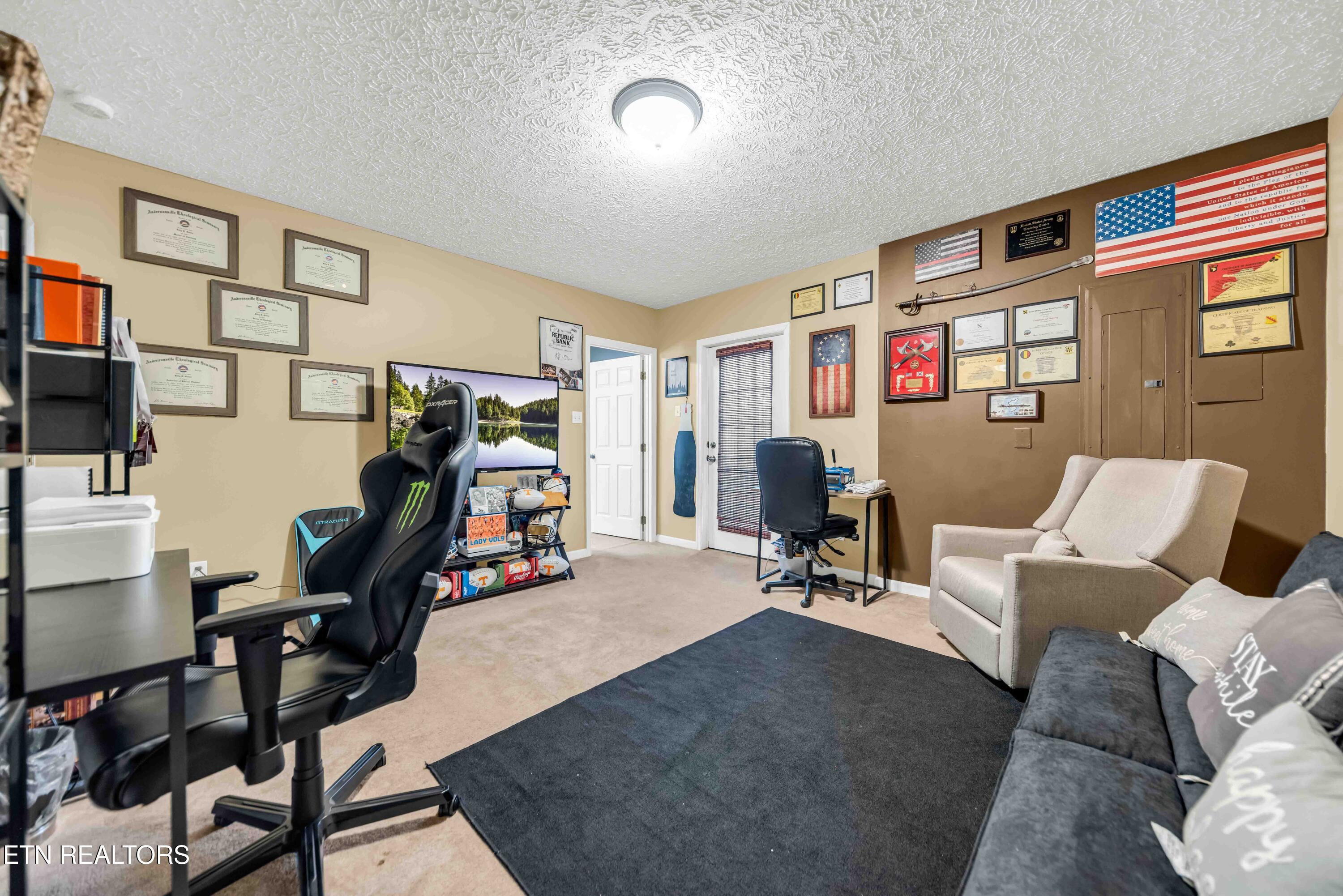 153 Autumn Drive Clinton TN 37716