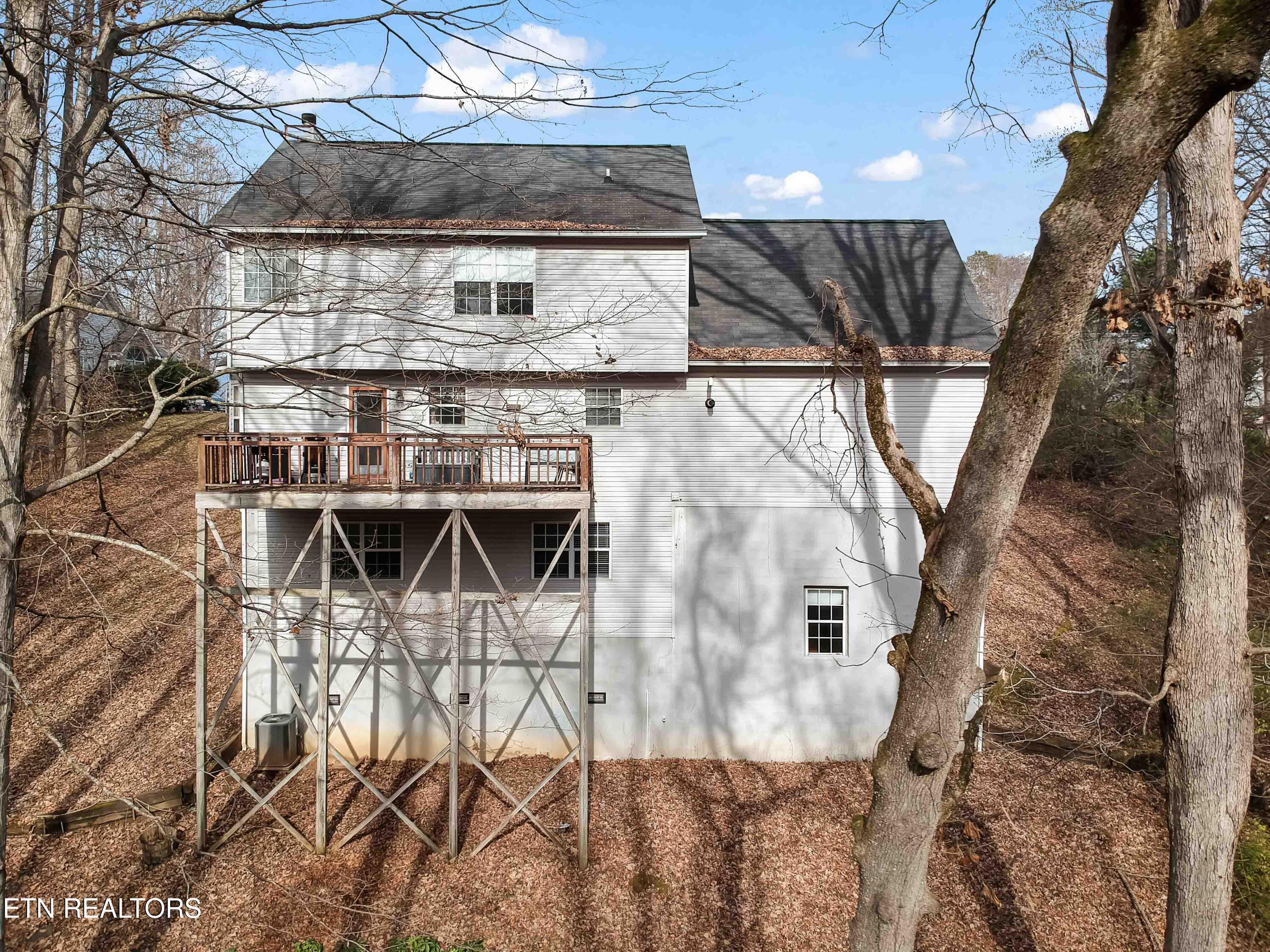 153 Autumn Drive Clinton TN 37716