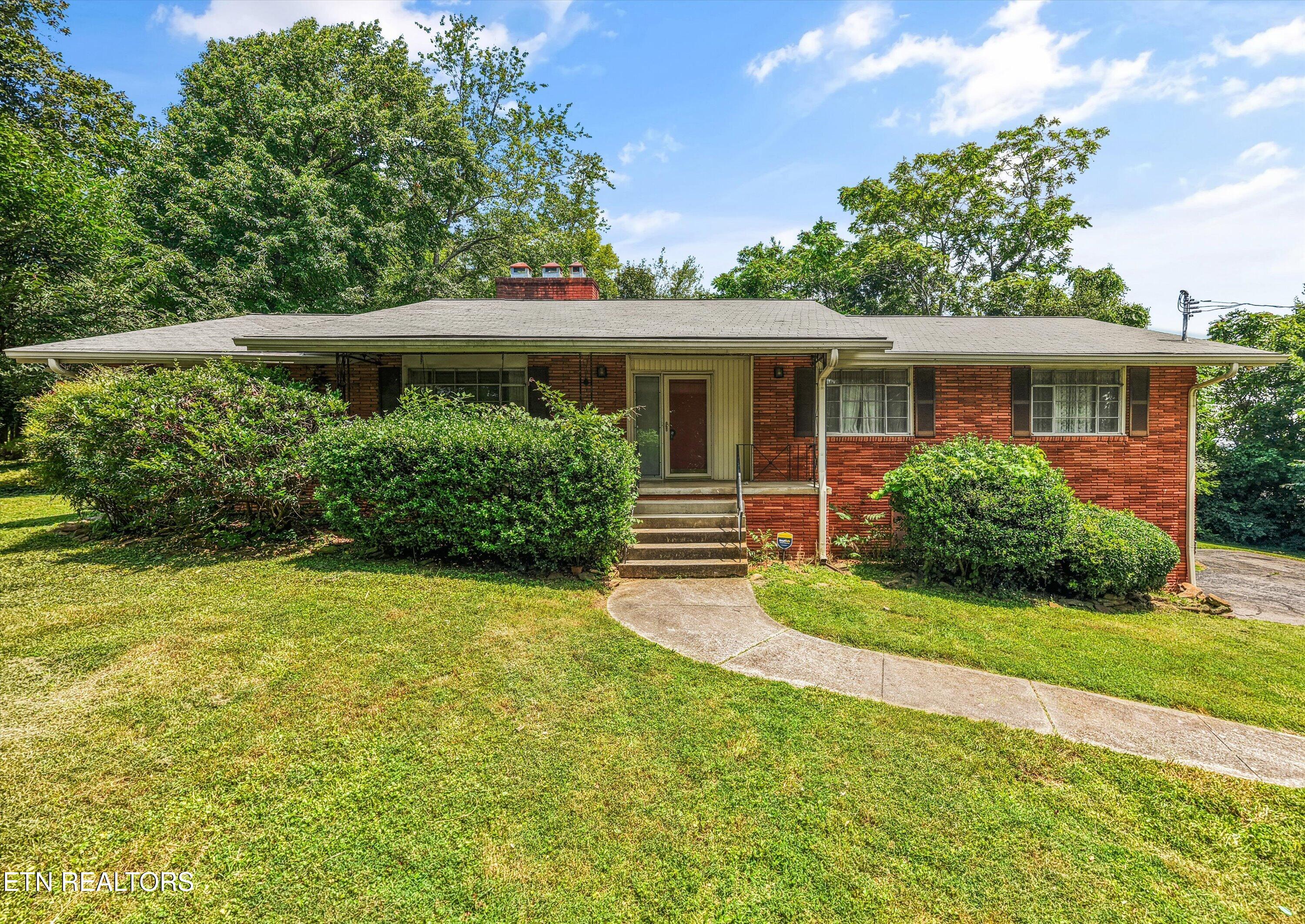 210 Sutton Lane Knoxville TN 37909