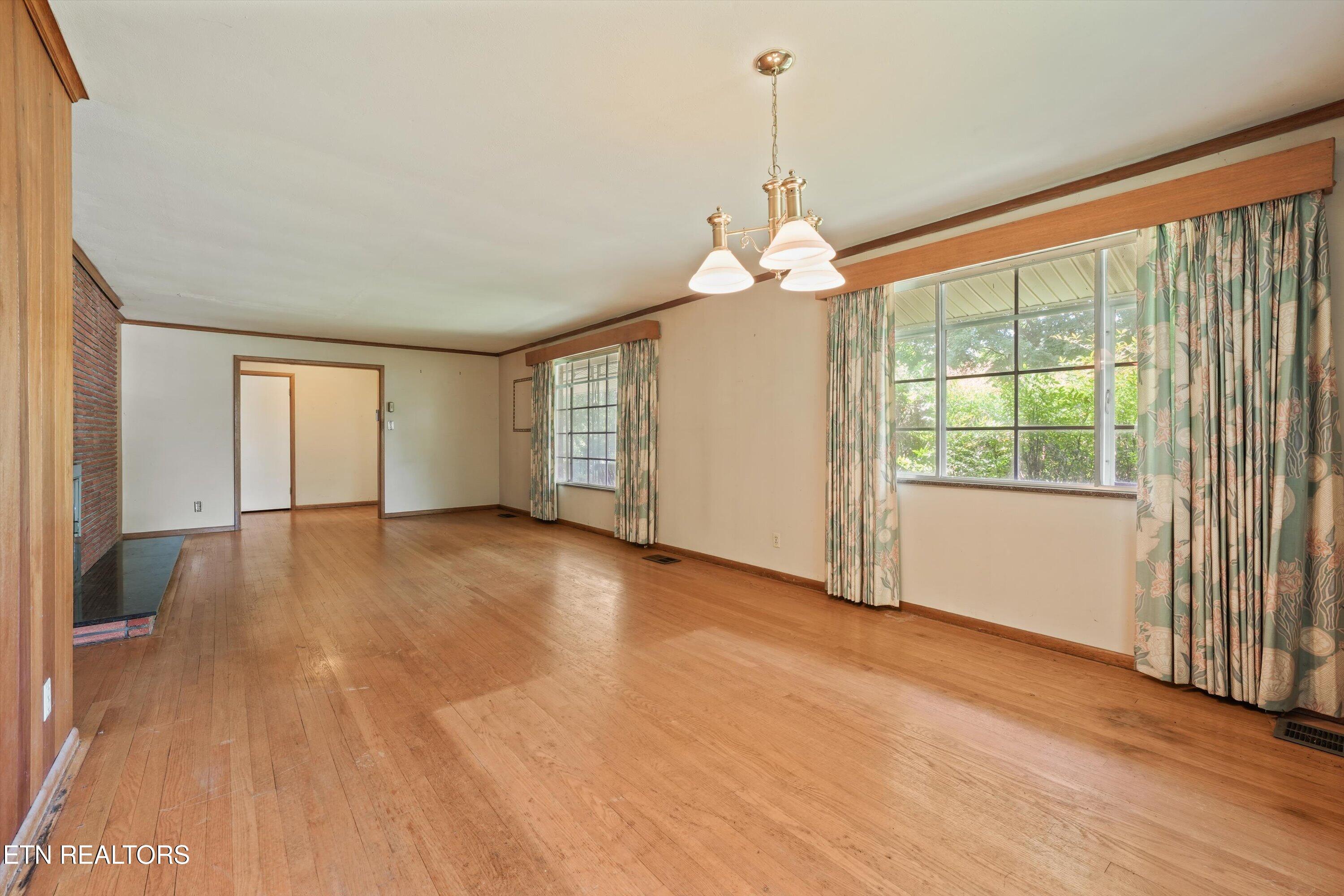 210 Sutton Lane Knoxville TN 37909