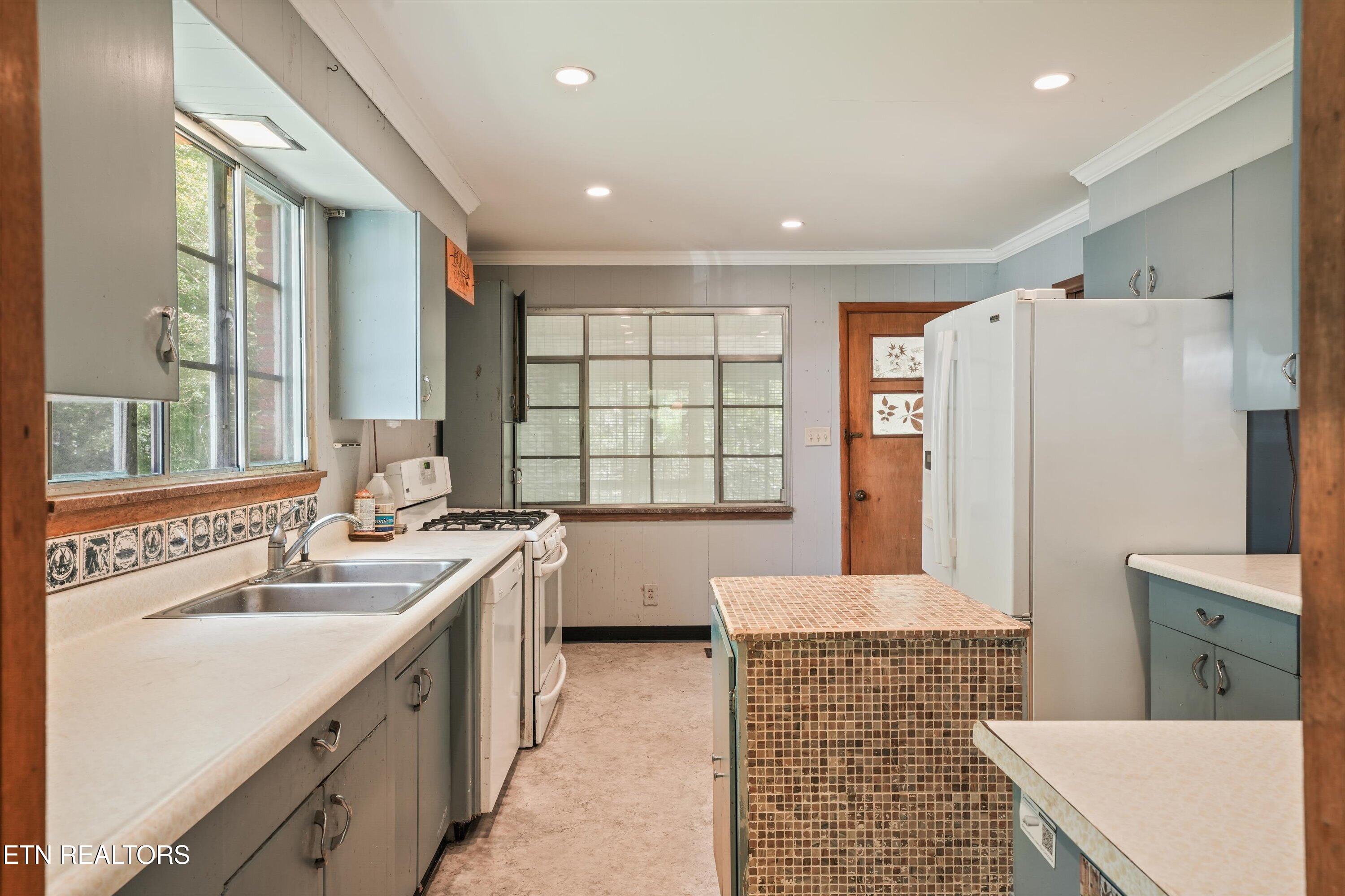 210 Sutton Lane Knoxville TN 37909
