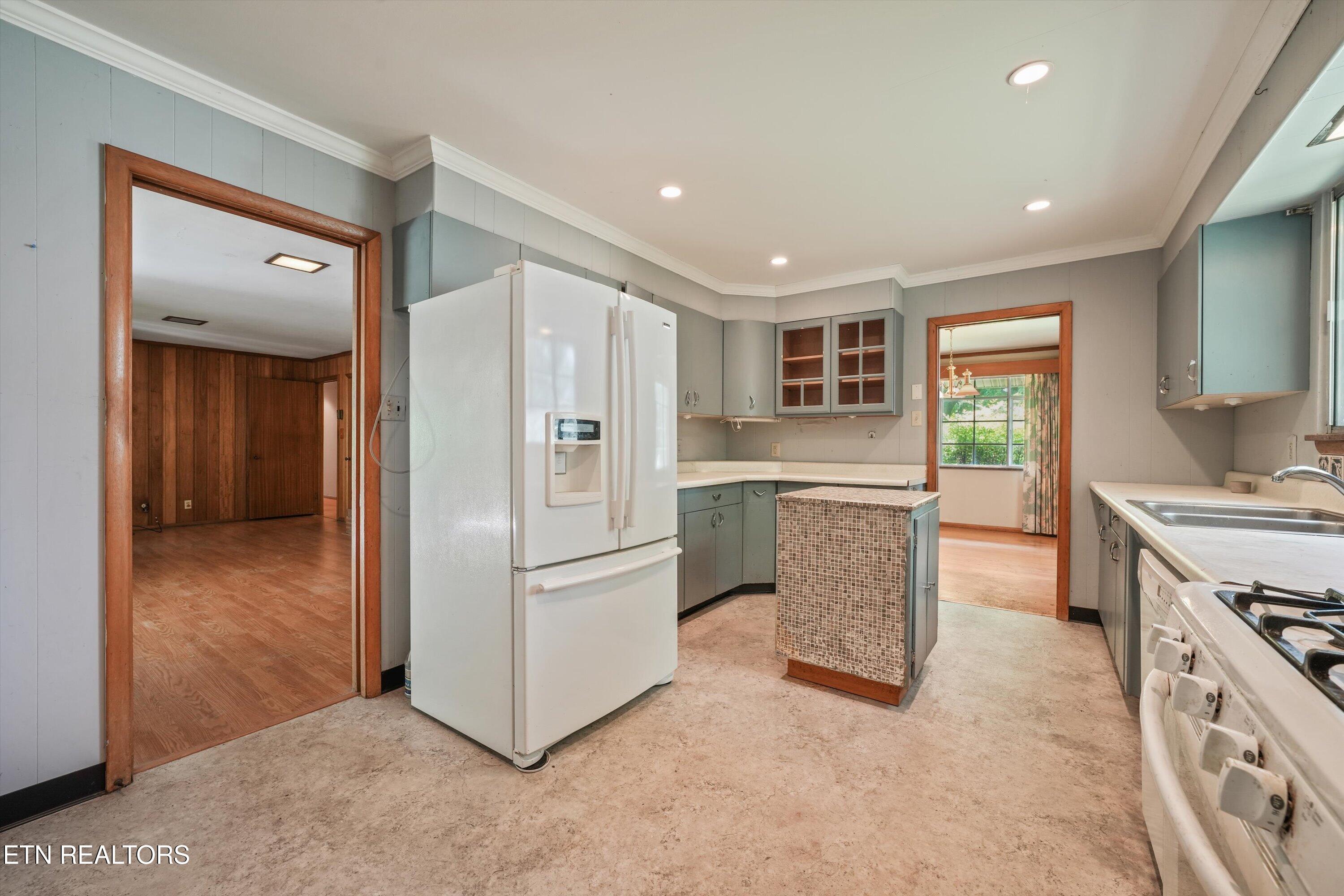 210 Sutton Lane Knoxville TN 37909